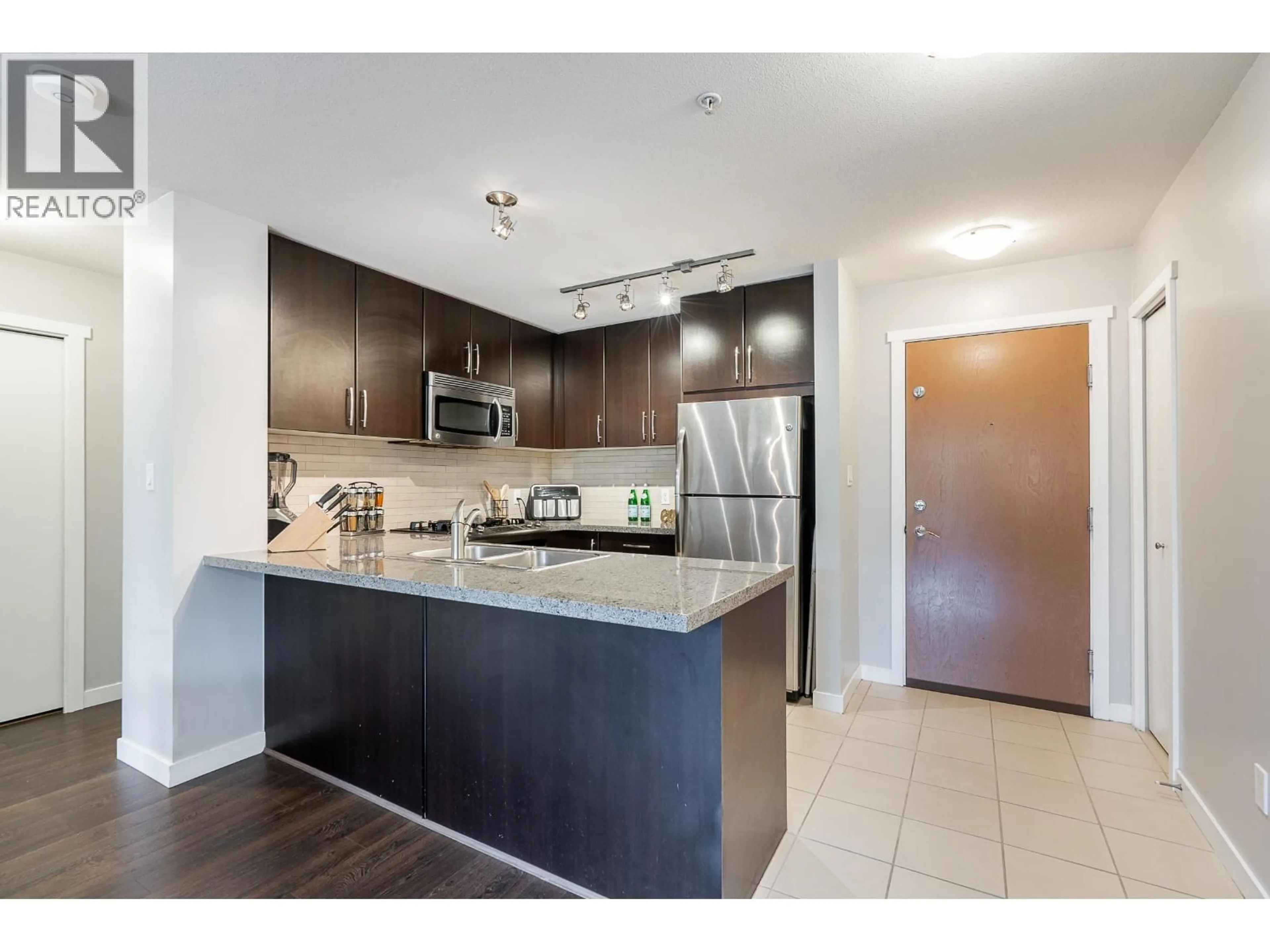 Standard kitchen, unknown for 315 - 701 KLAHANIE DRIVE, Port Moody British Columbia V3H5L6
