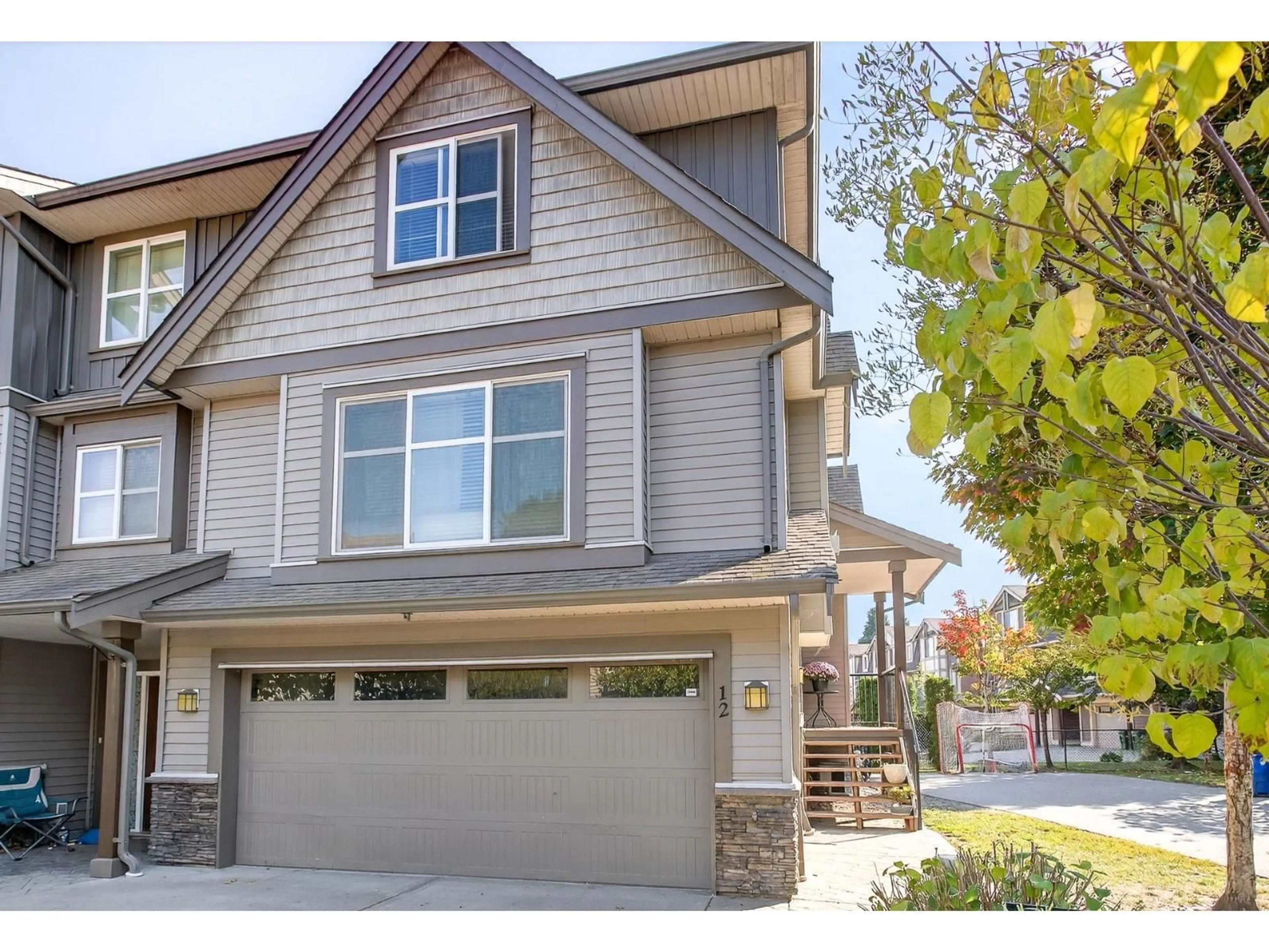 Home with vinyl exterior material, street for 12 - 45085 WOLFE ROAD, Chilliwack British Columbia V2P0C5