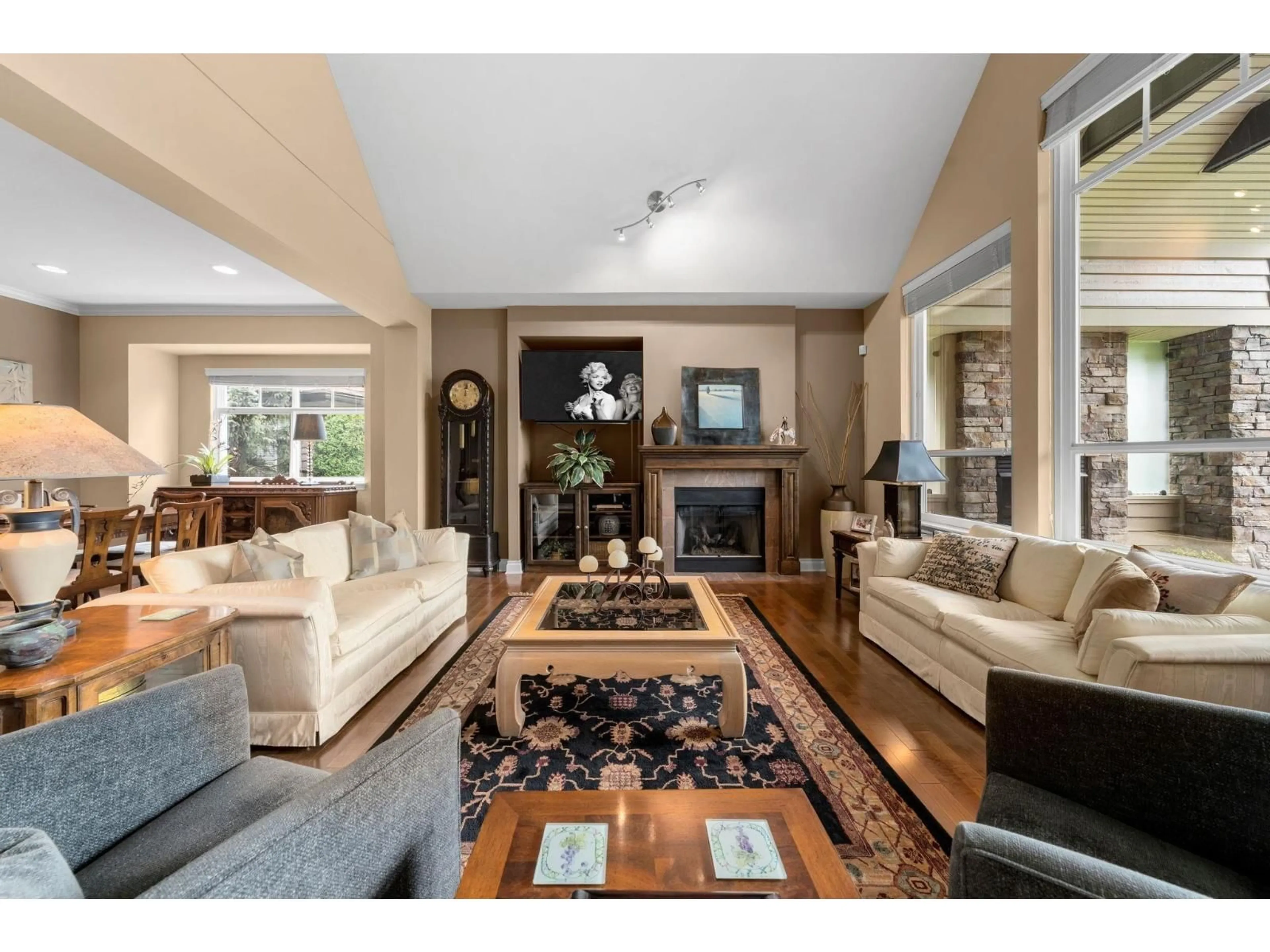 Living room with furniture, unknown for 19 - 3300 157A, Surrey British Columbia V3Z2P2
