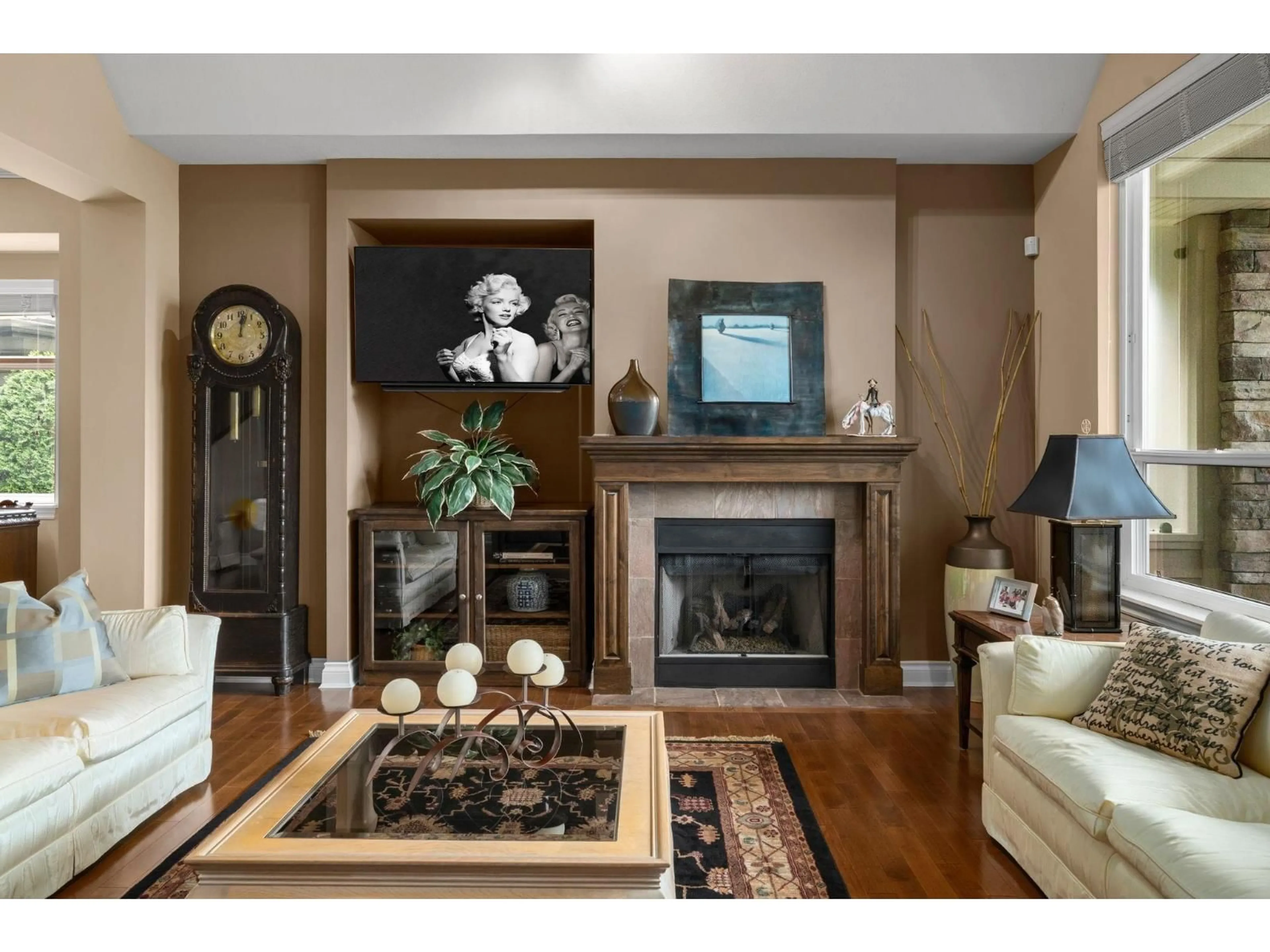 Living room with furniture, wood/laminate floor for 19 - 3300 157A, Surrey British Columbia V3Z2P2