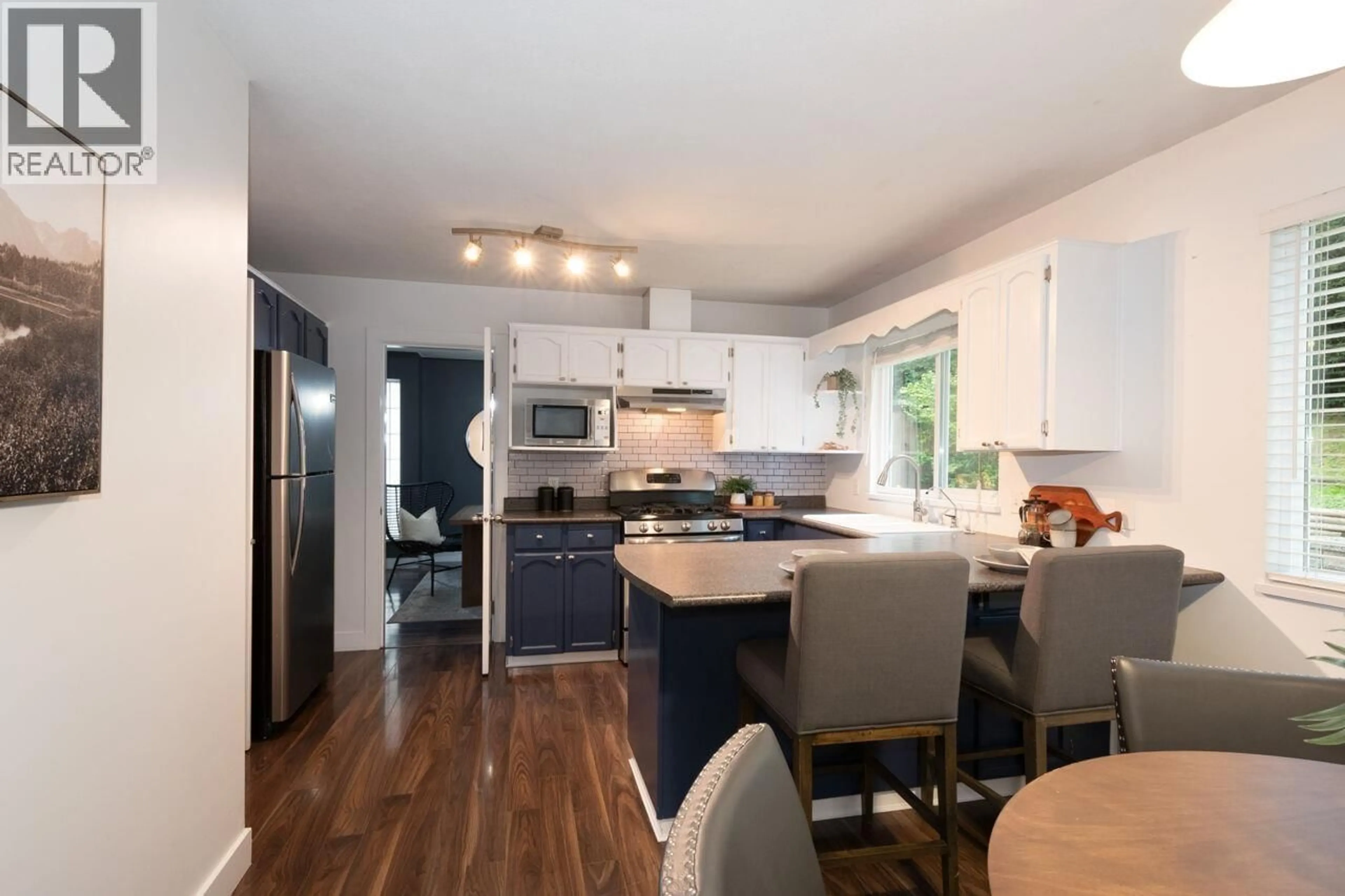 Open concept kitchen, unknown for 3164 PIER DRIVE, Coquitlam British Columbia V3C5S5
