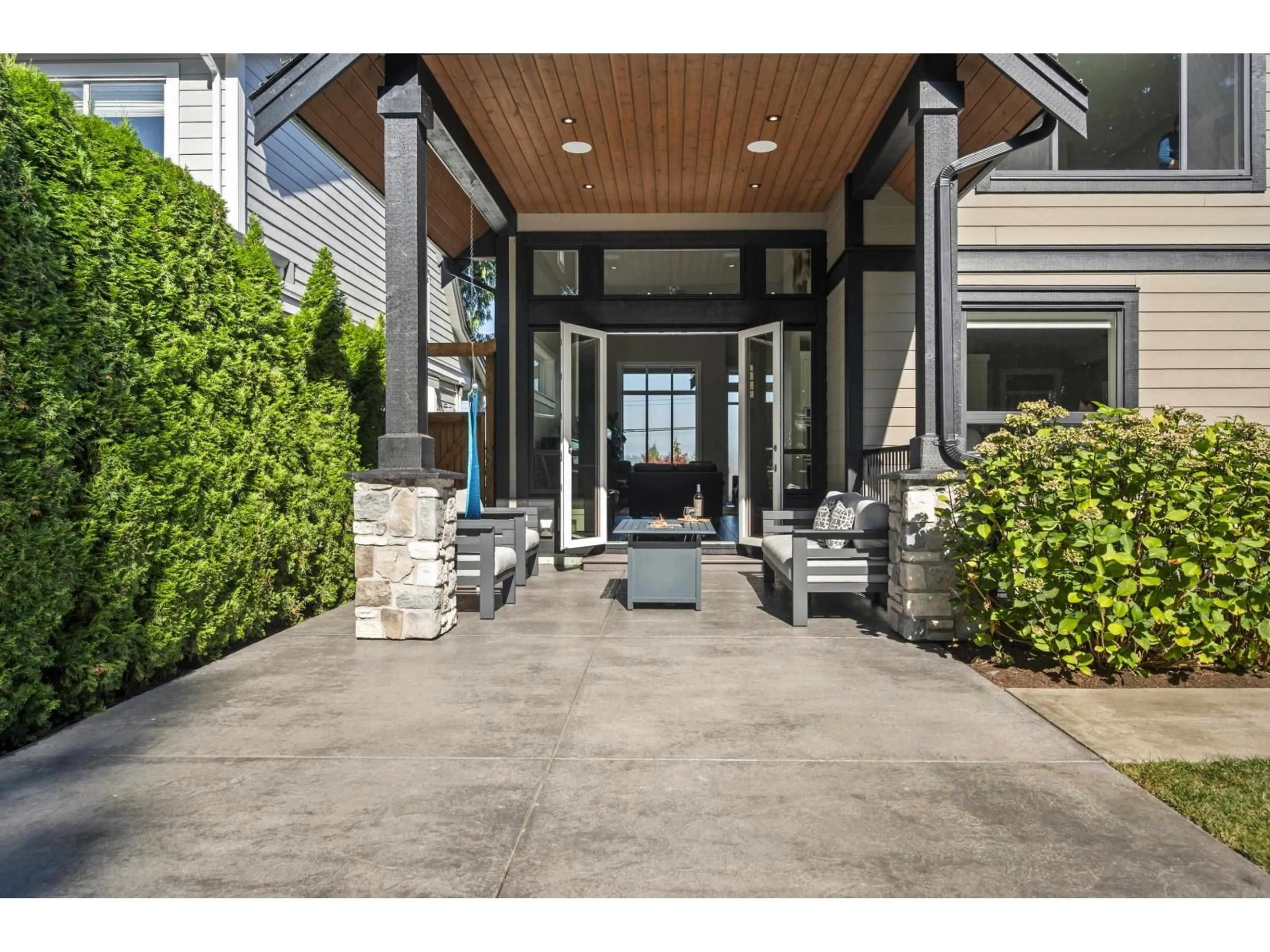 Indoor entryway for 20710 46A, Langley British Columbia V3A3J9