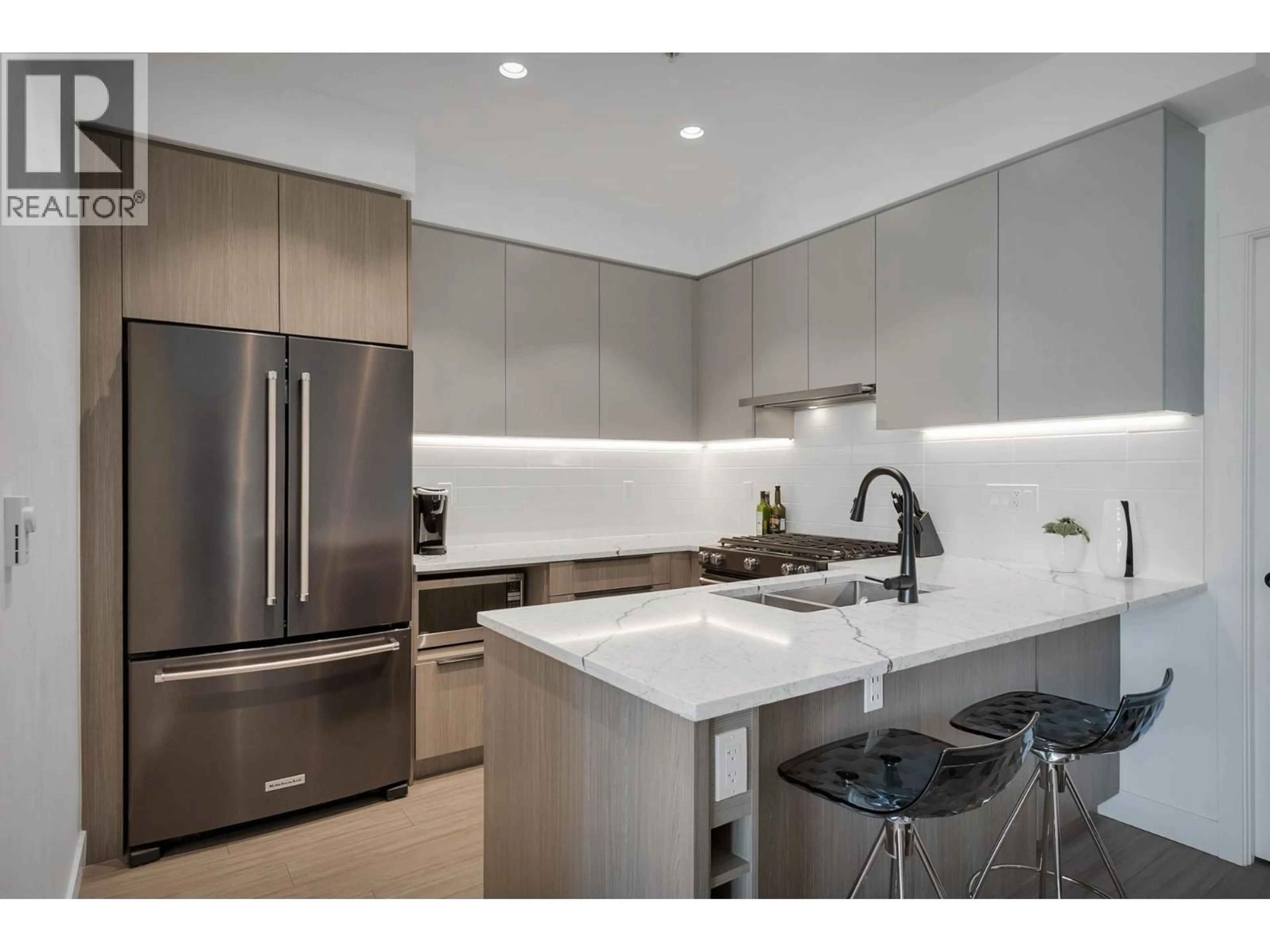 Contemporary kitchen, ceramic/tile floor for 404 - 2408 GRANT STREET, Vancouver British Columbia V5K3G4