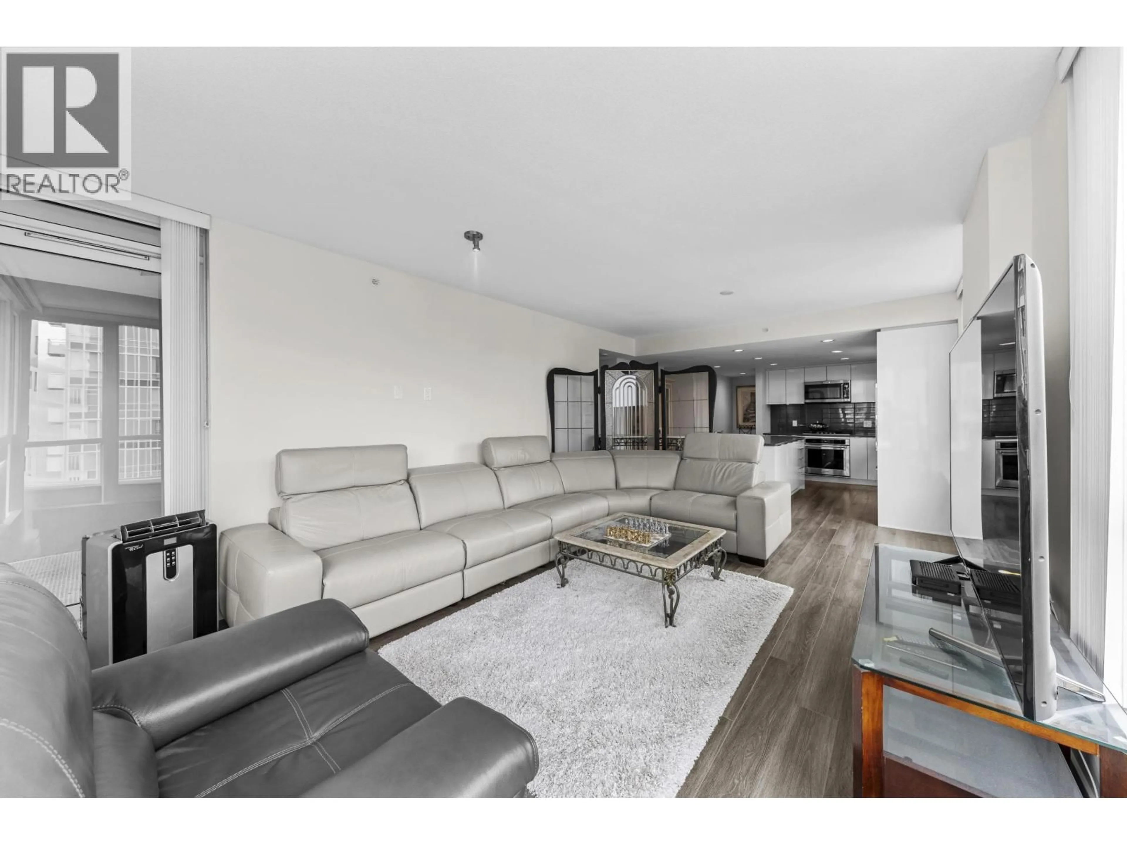 Living room with furniture, unknown for 1001 - 3096 WINDSOR GATE, Coquitlam British Columbia V3B0P4