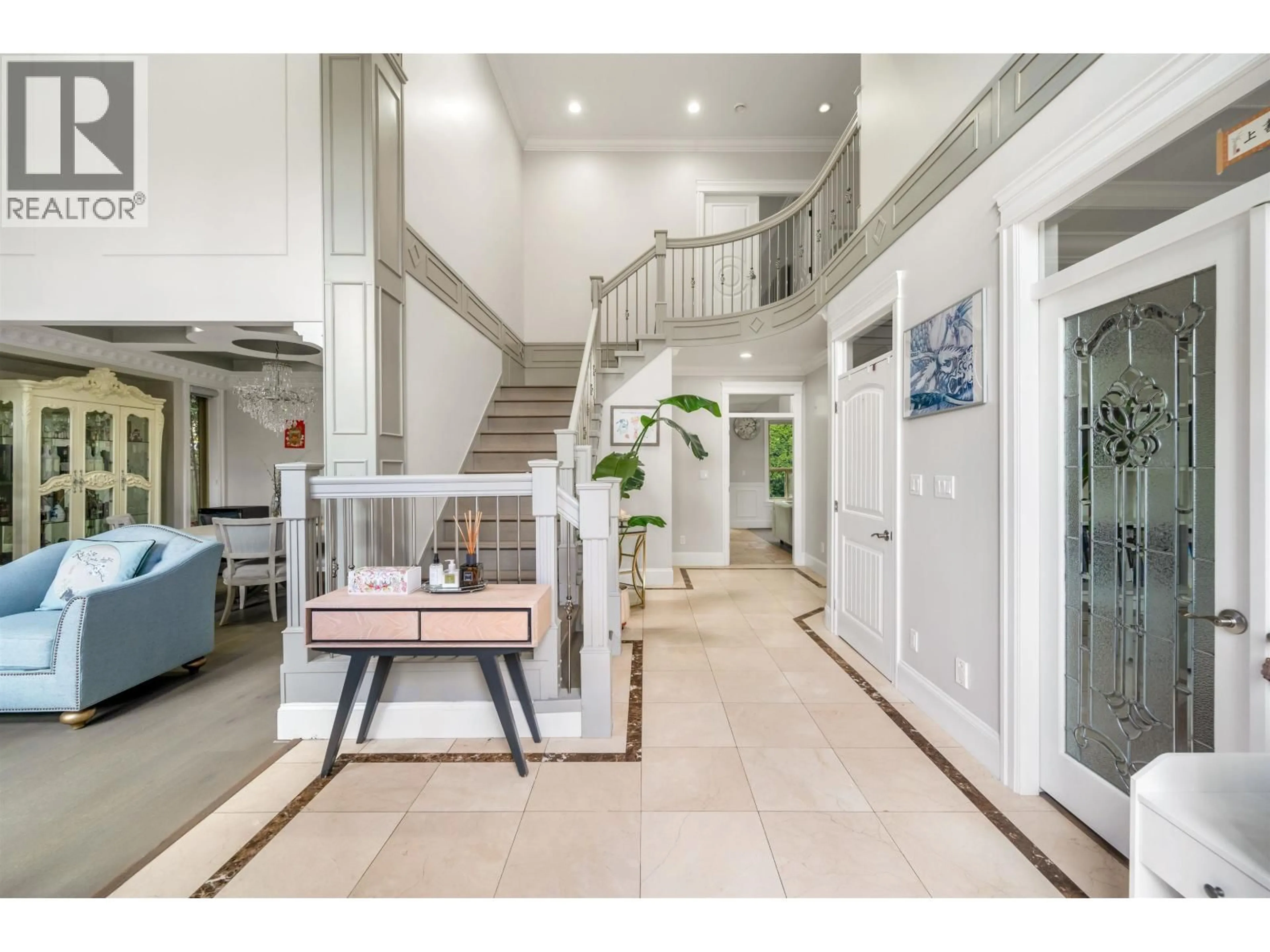 Indoor foyer for 9831 PIGOTT ROAD, Richmond British Columbia V7A2C1