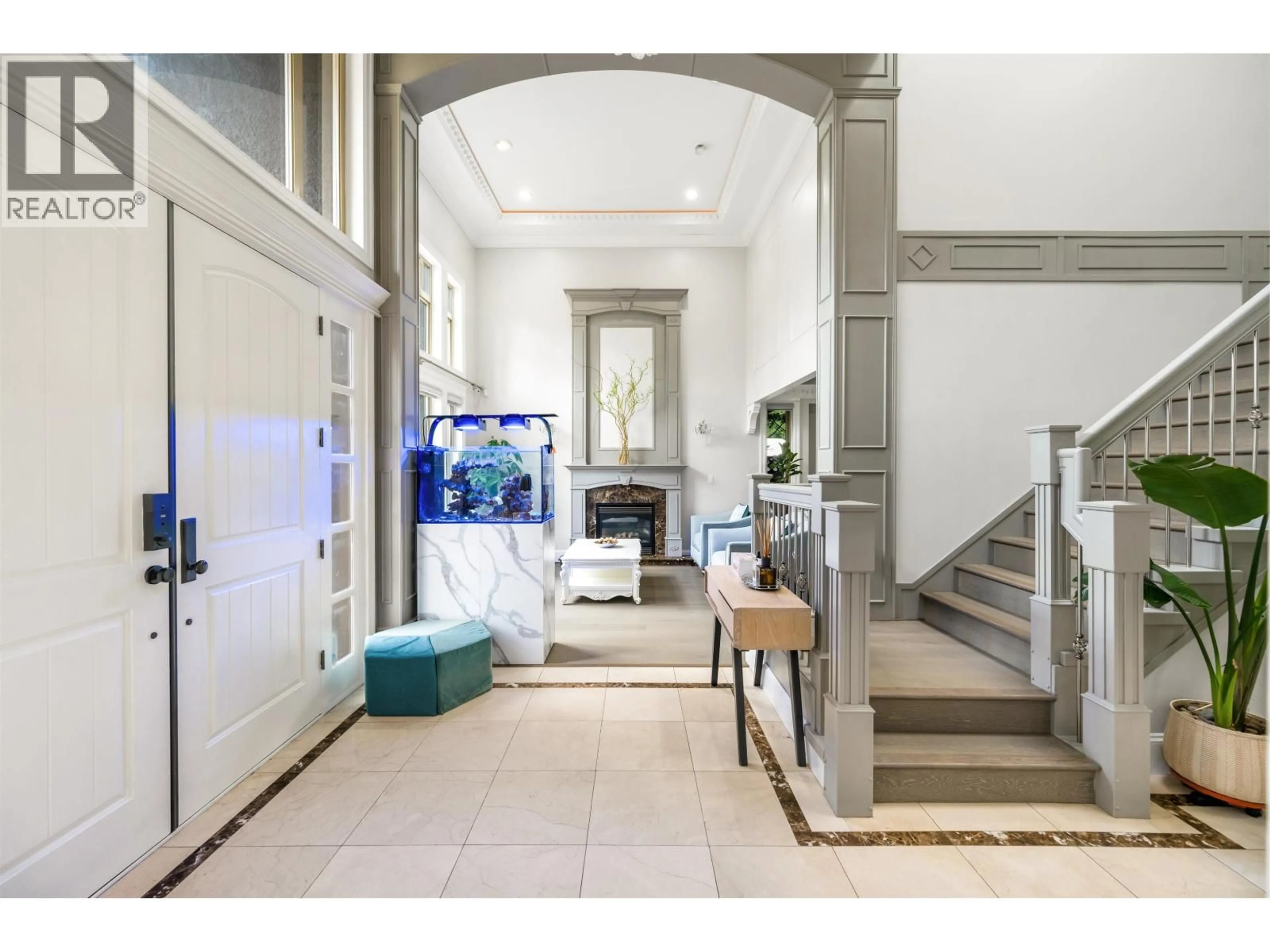 Indoor entryway for 9831 PIGOTT ROAD, Richmond British Columbia V7A2C1