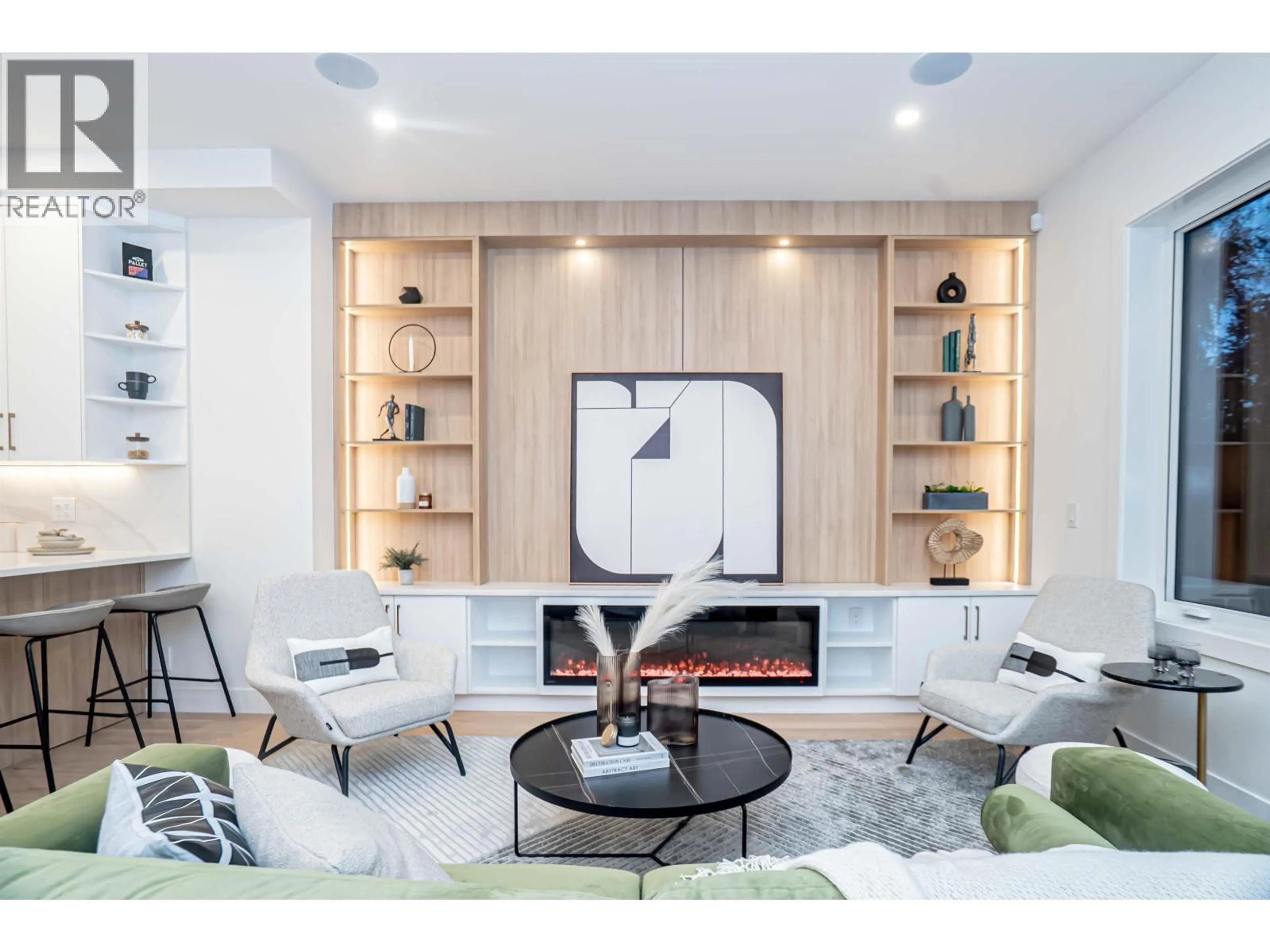 Living room with furniture, wood/laminate floor for 1 - 2785 21 AVENUE, Vancouver British Columbia V6L1K4