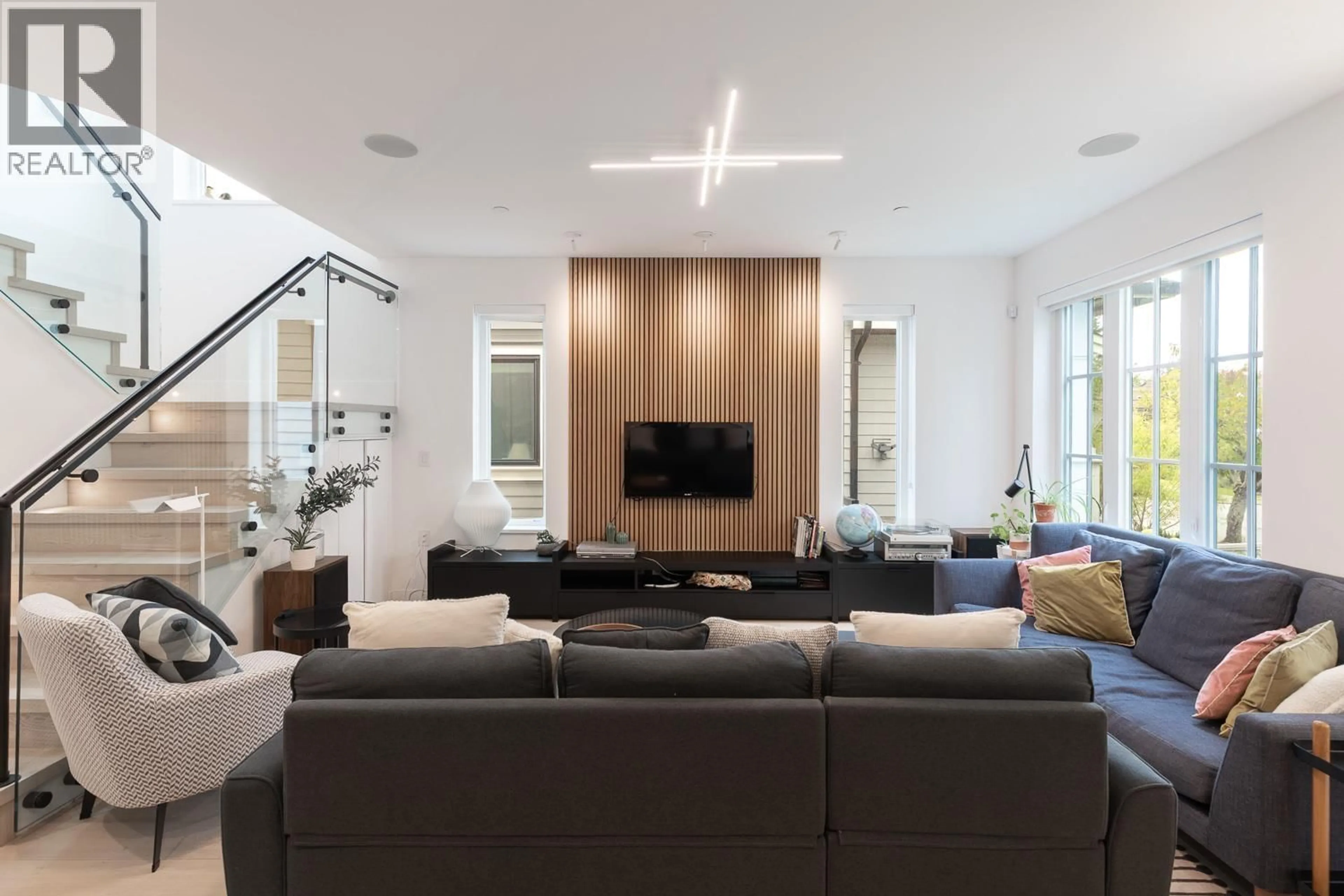 Home theater for 1438 17TH AVENUE, Vancouver British Columbia V5N2G8