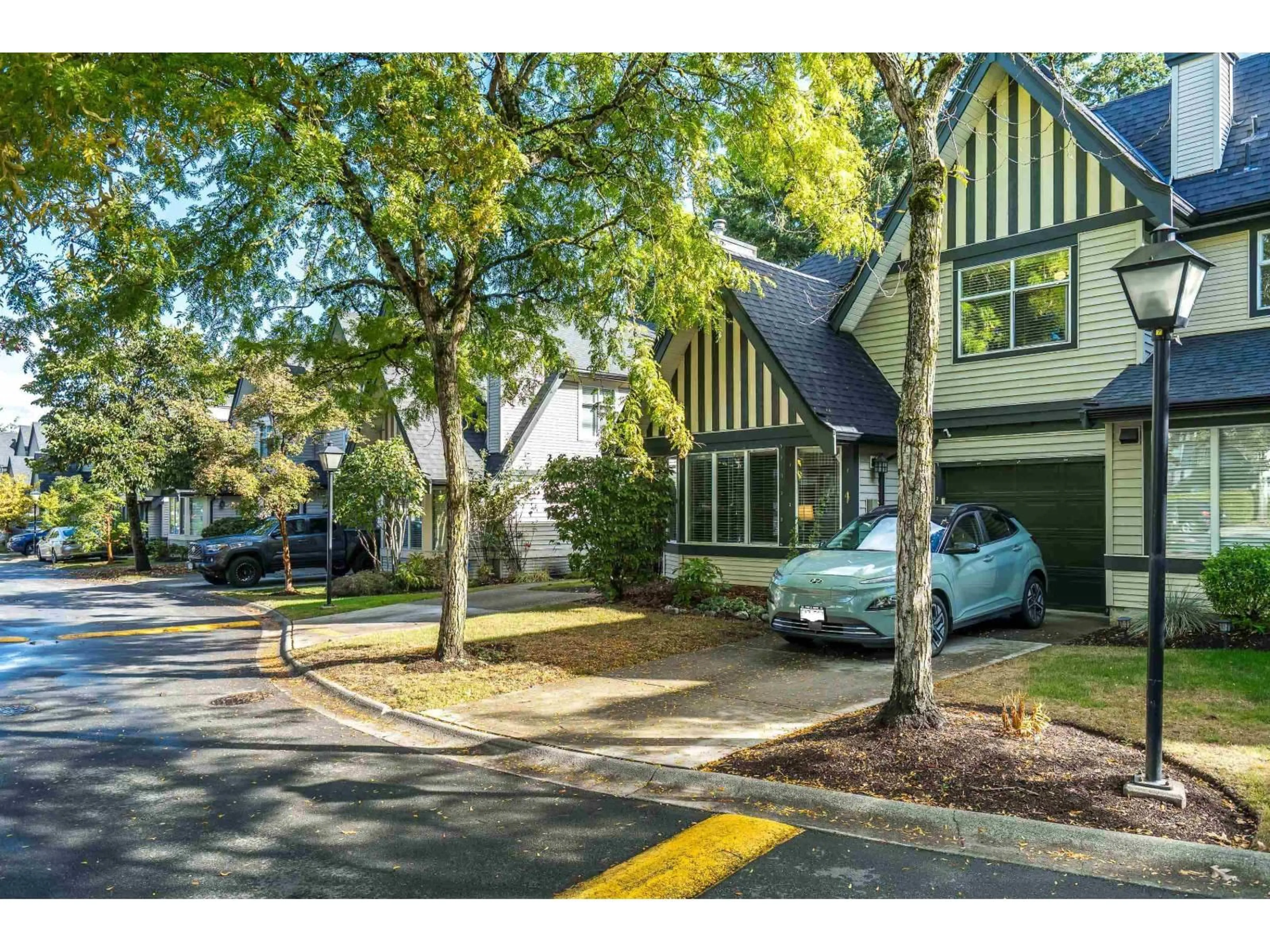 Unknown for 4 - 18883 65, Surrey British Columbia V3S8Y2