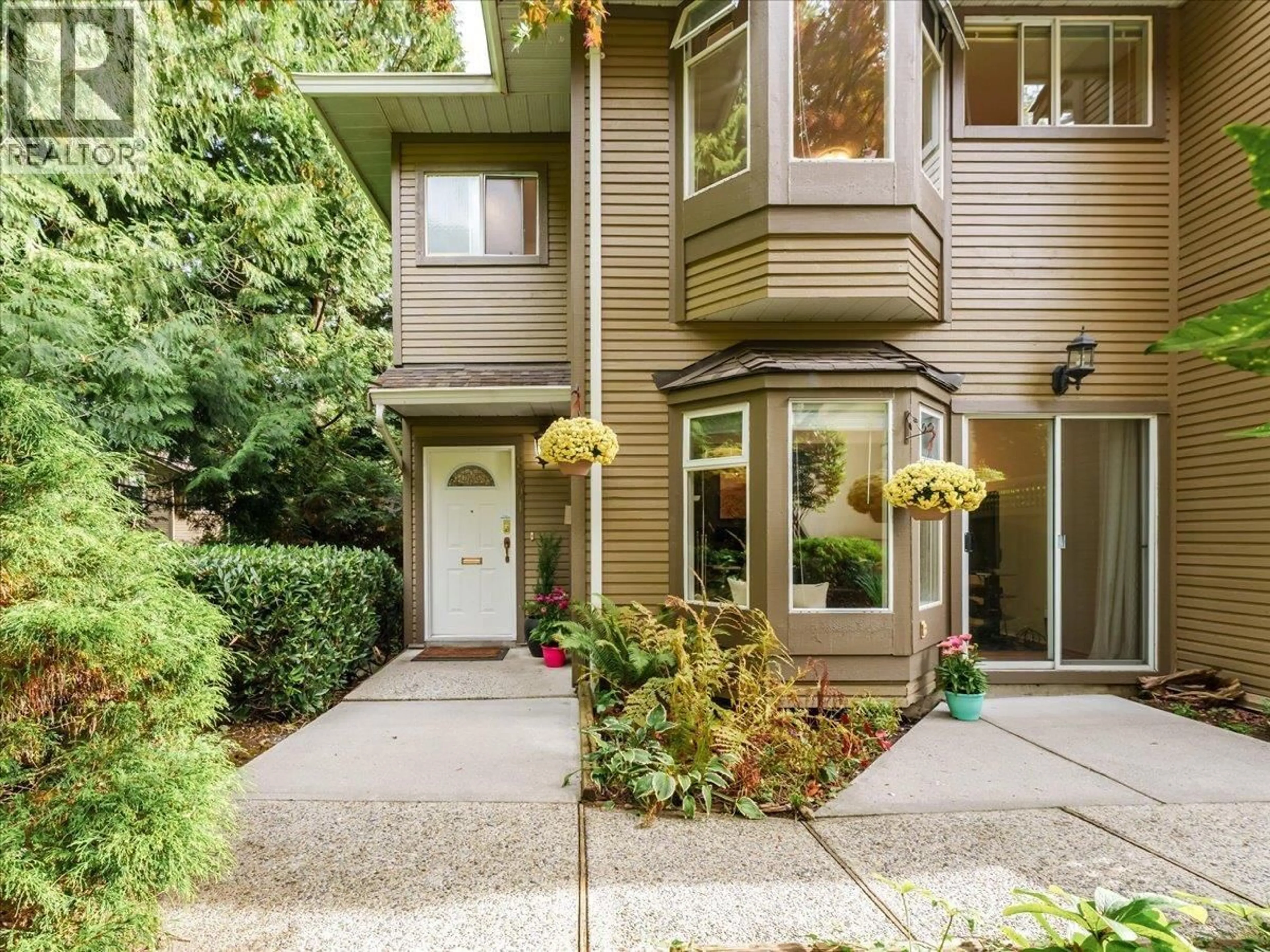 Unknown for 8804 ROBINS COURT, Burnaby British Columbia V5A4K7