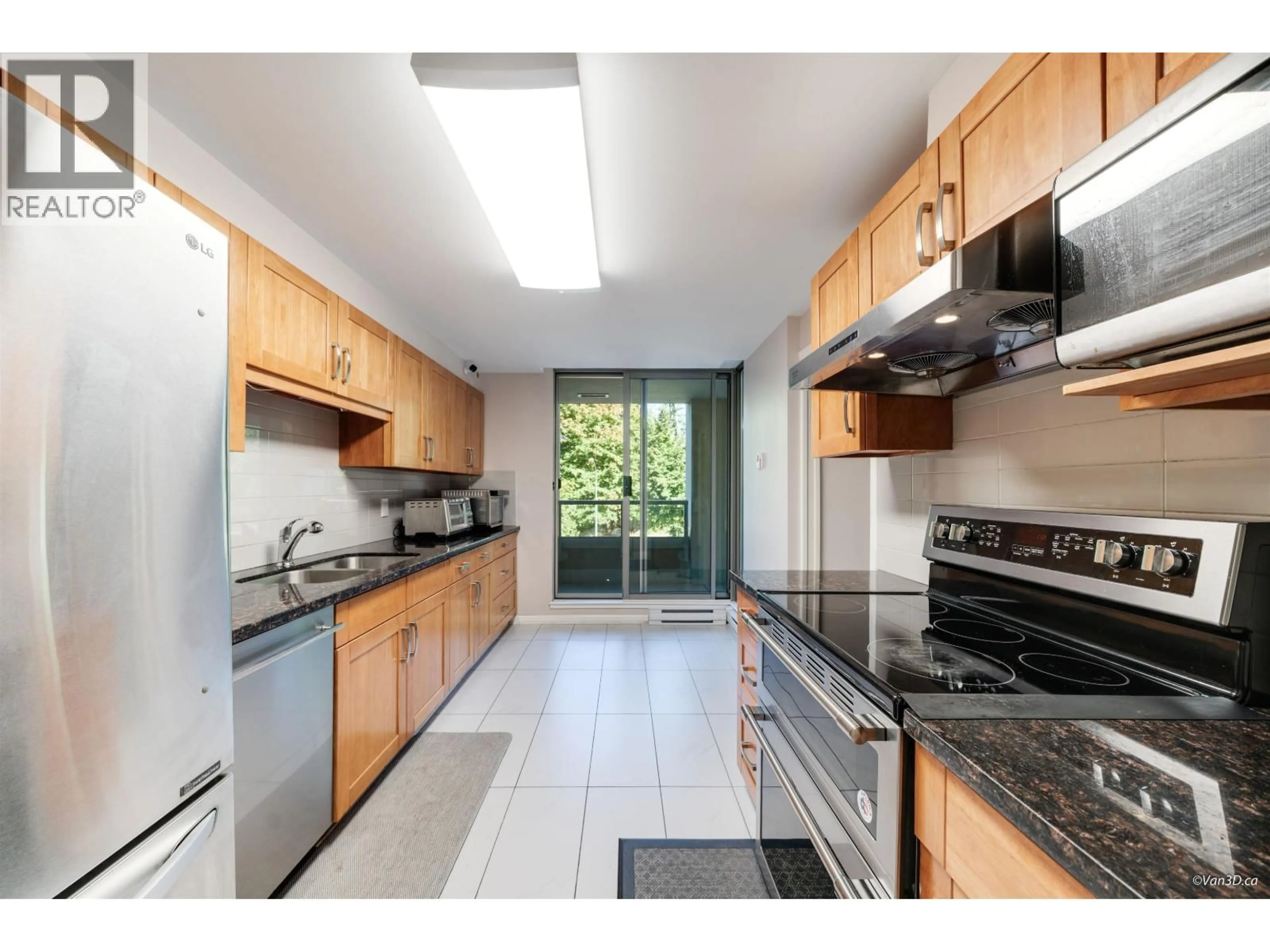 Standard kitchen, ceramic/tile floor for 203 - 3070 GUILDFORD WAY, Coquitlam British Columbia V3B7R8
