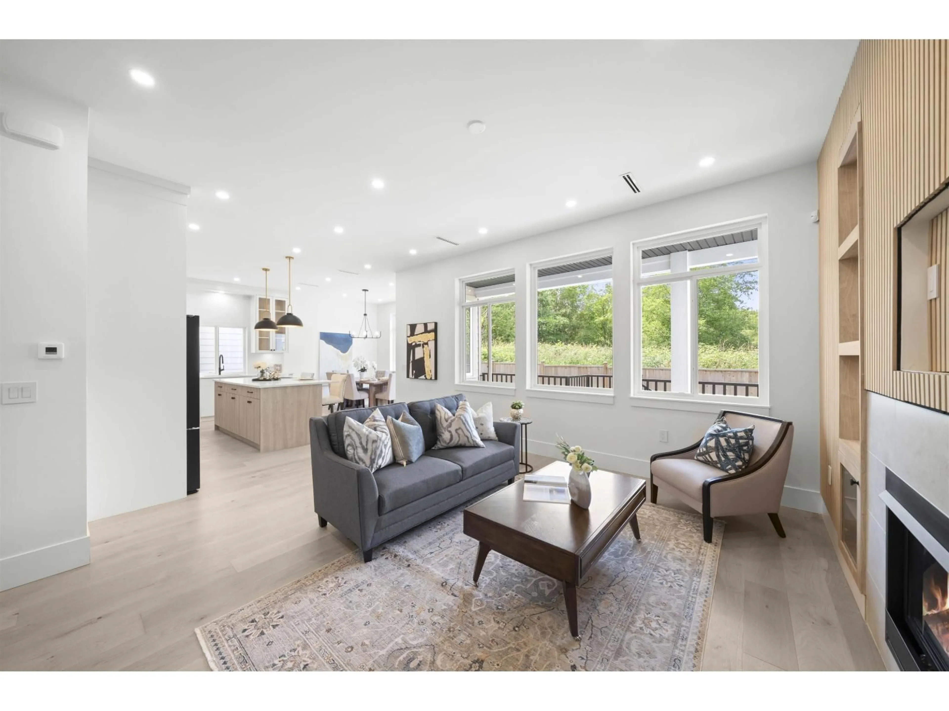 Living room with furniture, unknown for 7527 205, Langley British Columbia V2Y1V5