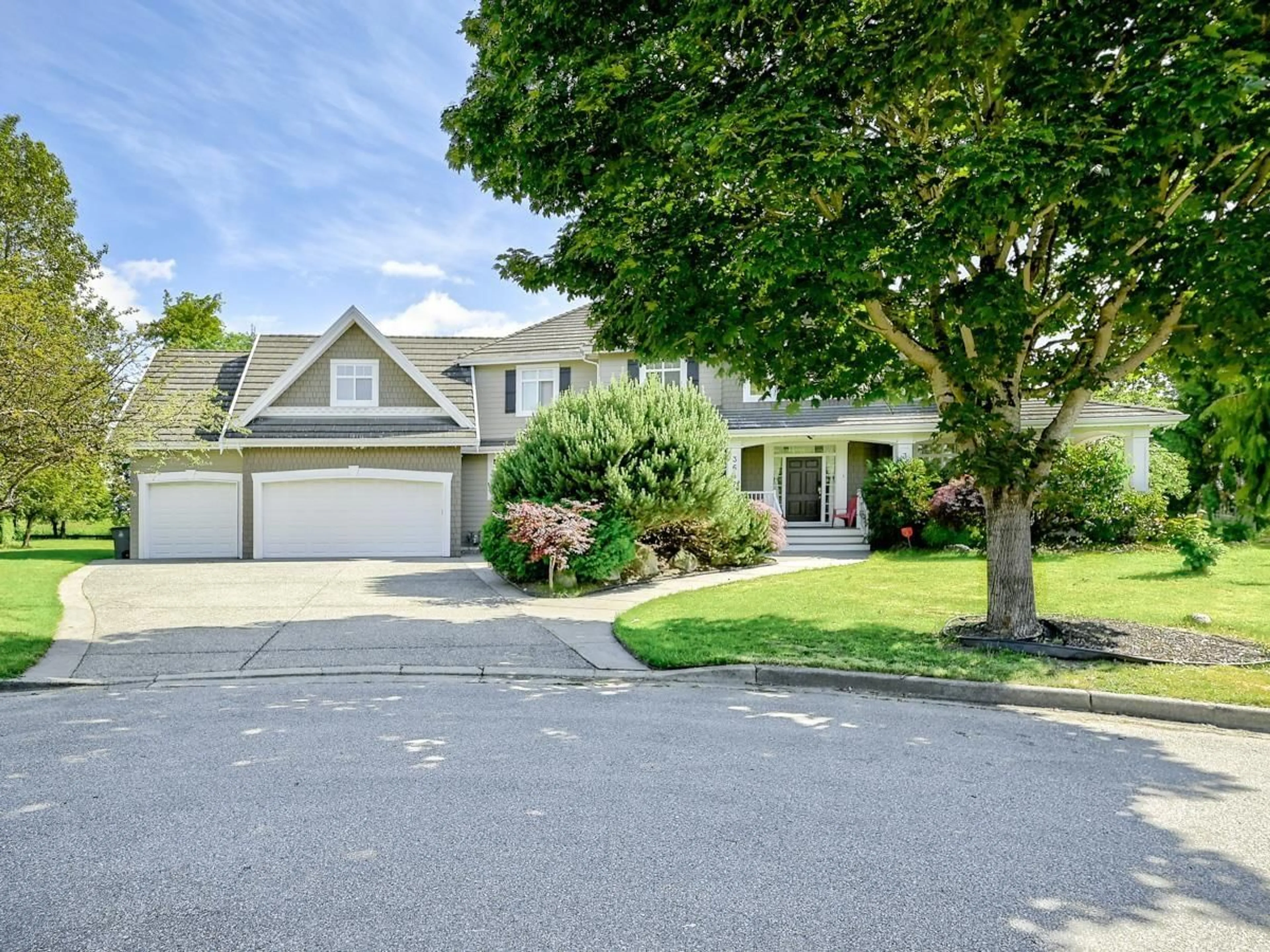 A pic from outside/outdoor area/front of a property/back of a property/a pic from drone, street for 3652 164A, Surrey British Columbia V3Z0M1