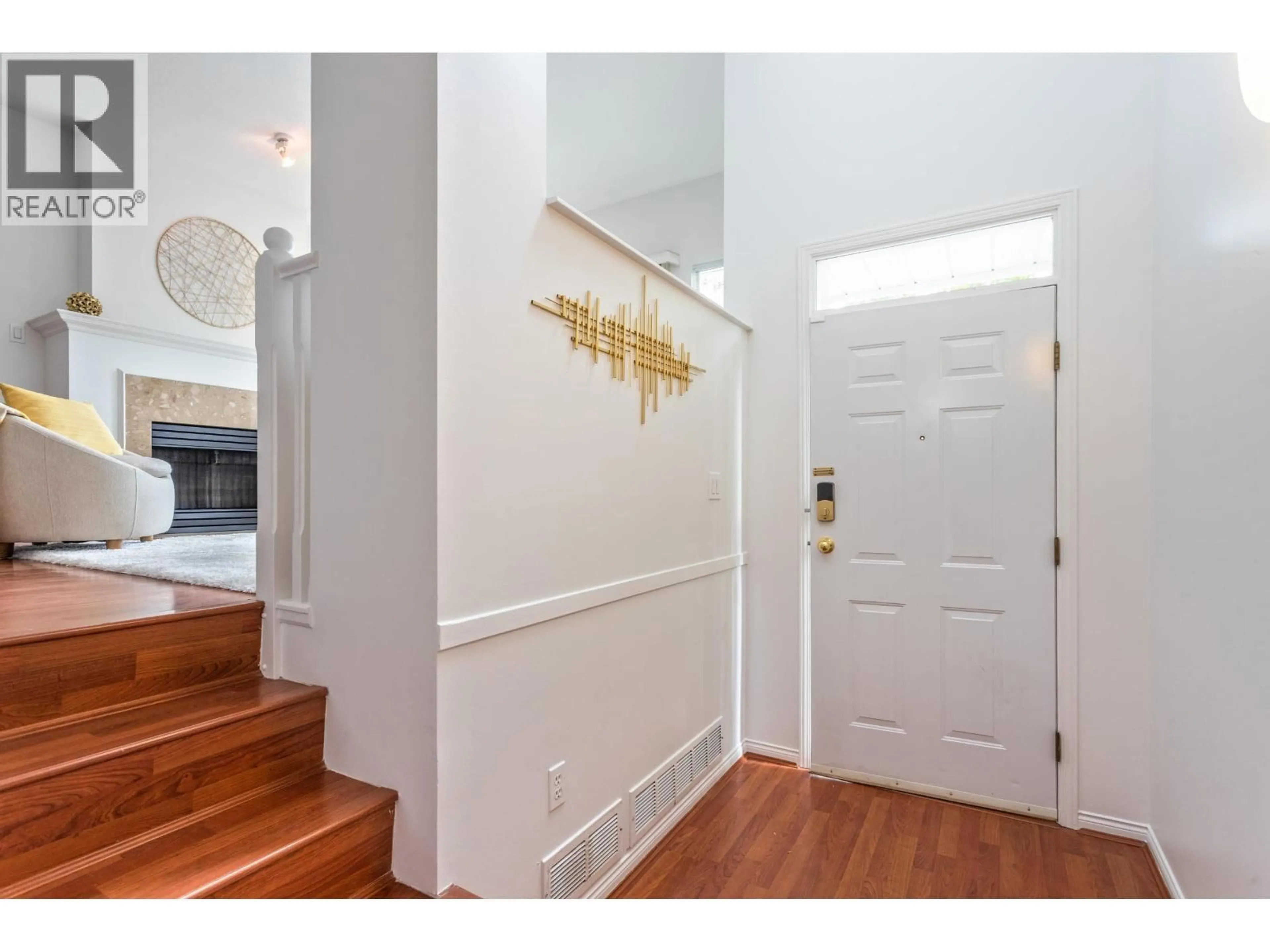 Indoor entryway for 11 - 12500 MCNEELY DRIVE, Richmond British Columbia V6V2S4