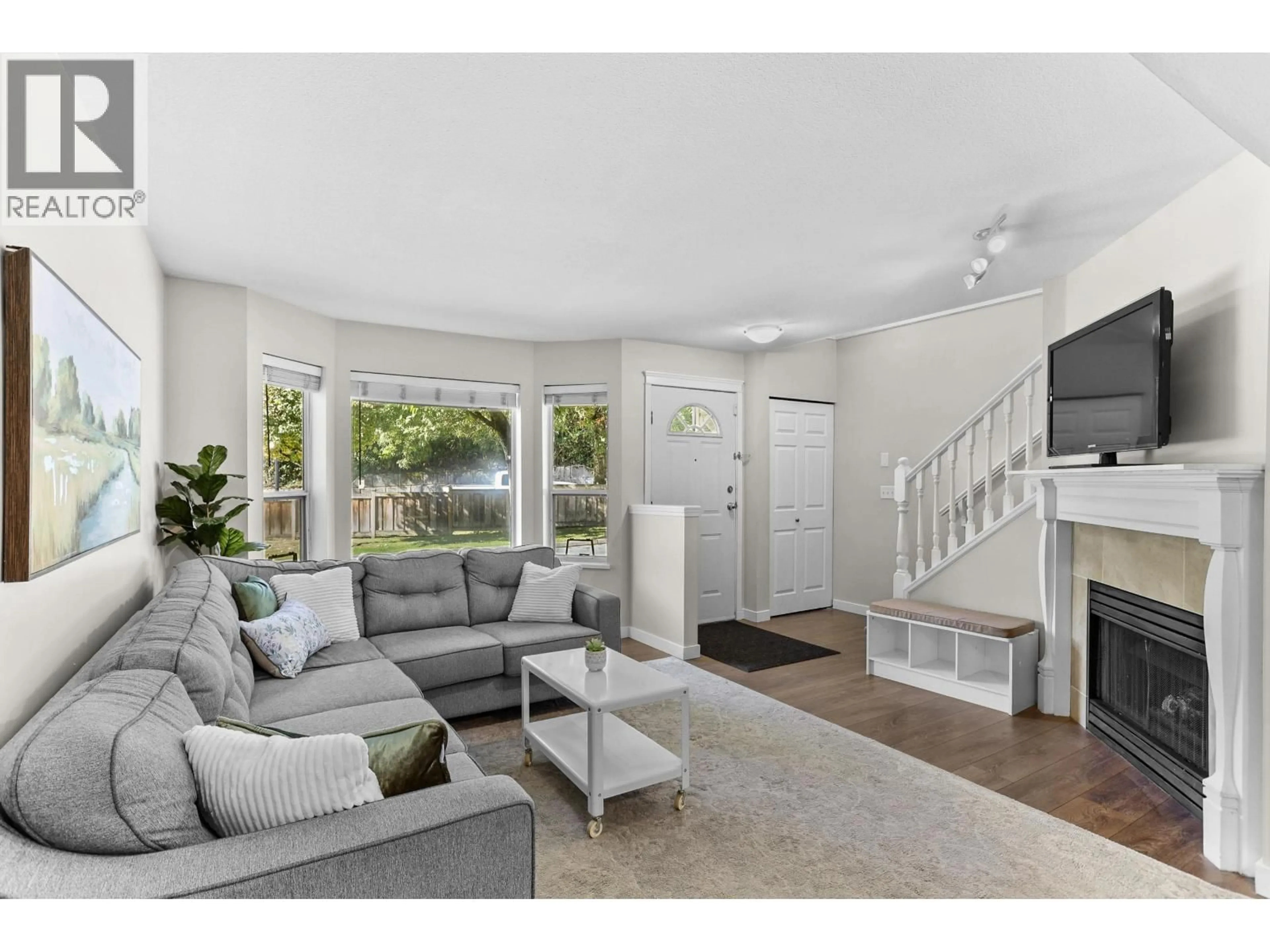 Living room with furniture, unknown for 8 - 11588 232 STREET, Maple Ridge British Columbia V2X0J6