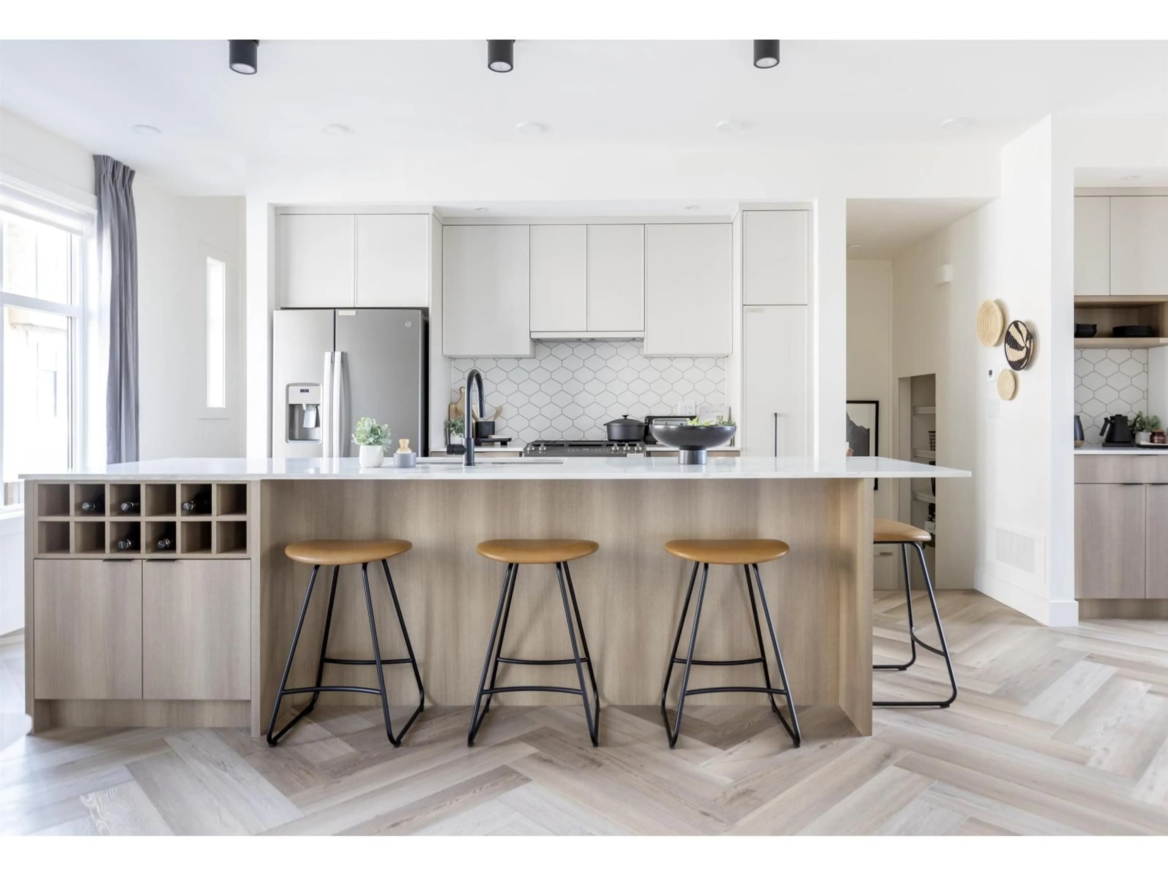 Contemporary kitchen, unknown for 140 - 2350 165, Surrey British Columbia V3Z1J9