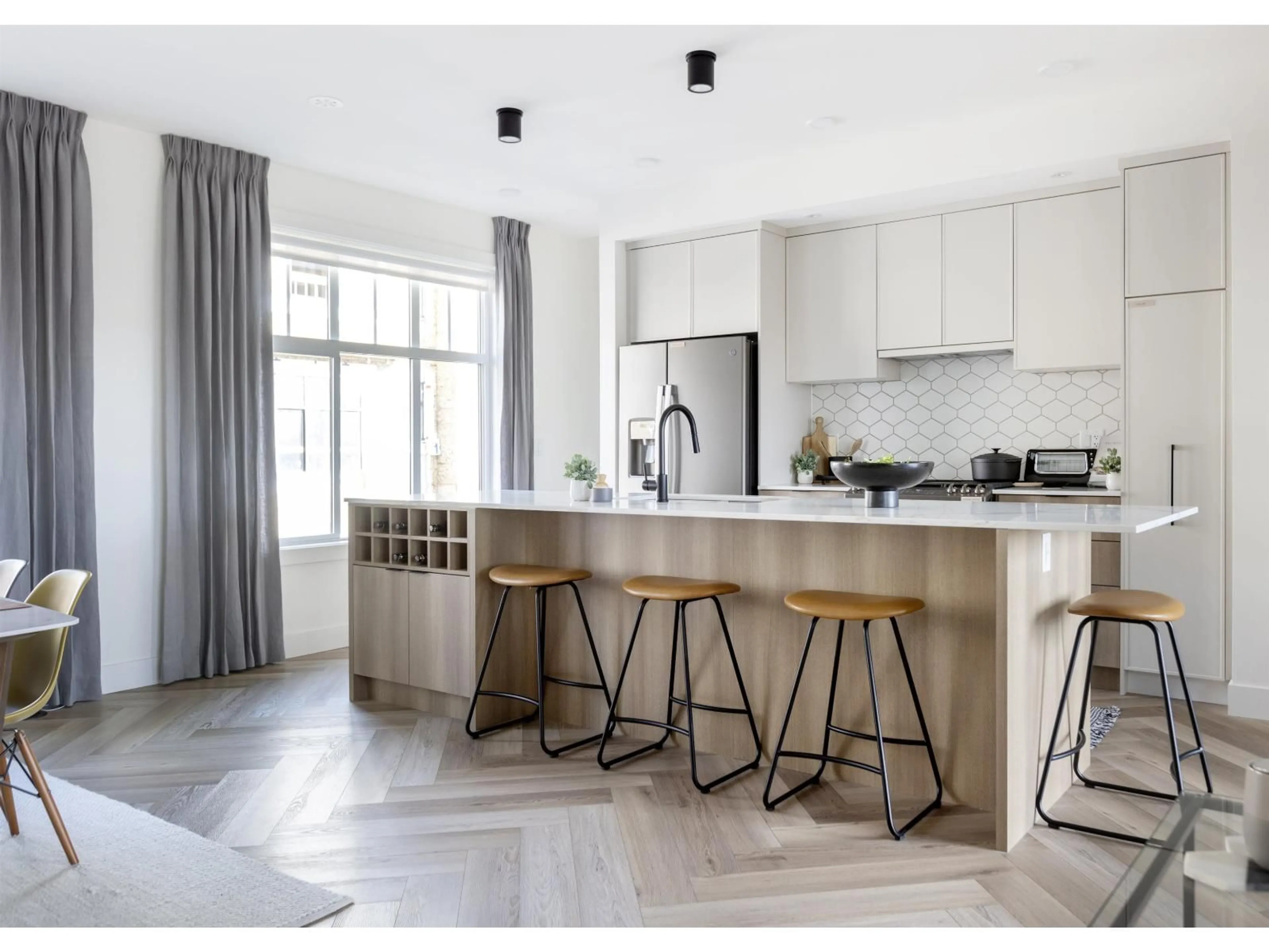 Contemporary kitchen, unknown for 140 - 2350 165, Surrey British Columbia V3Z1J9