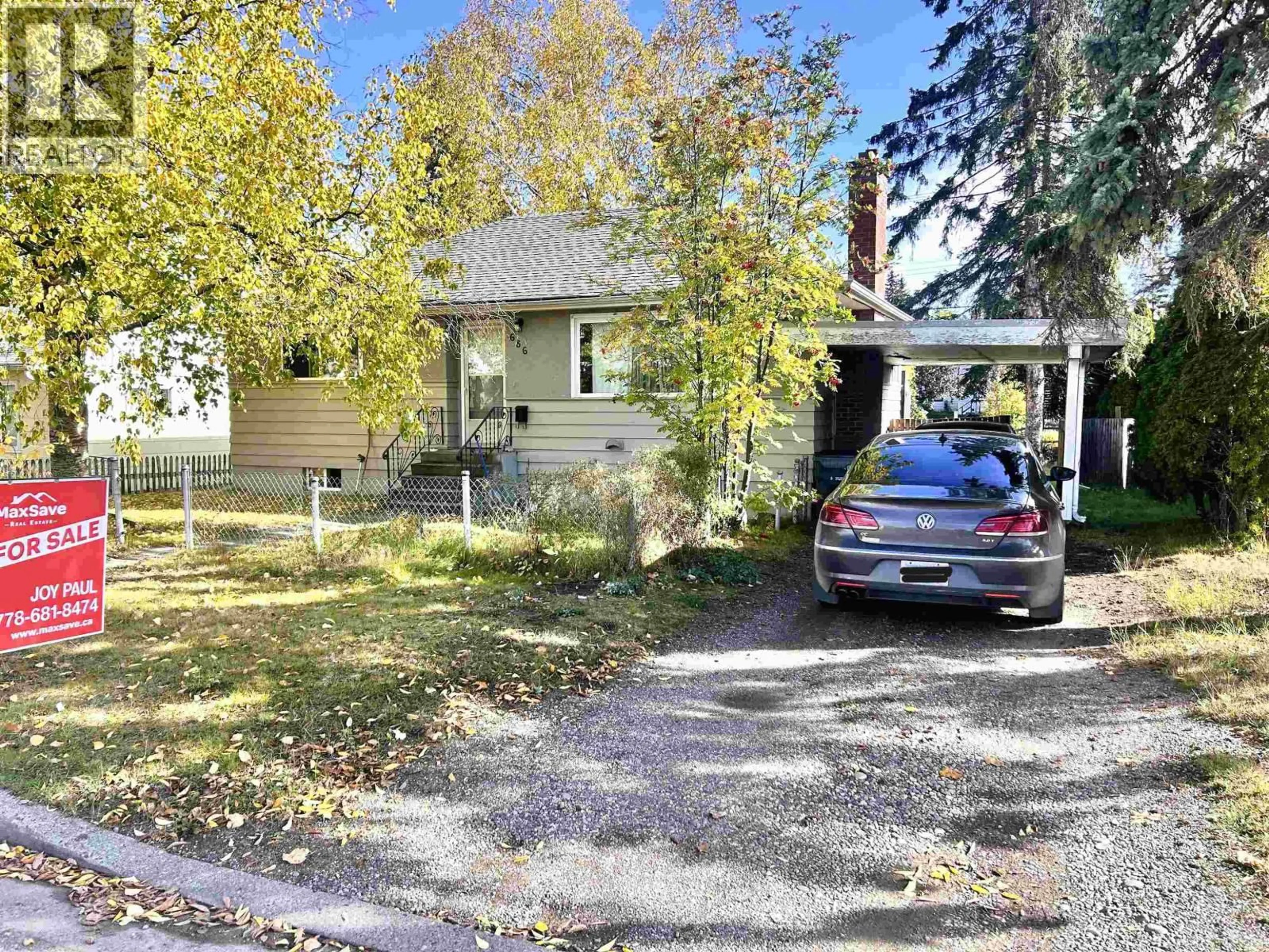 A pic from outside/outdoor area/front of a property/back of a property/a pic from drone, street for 686 DOUGLAS STREET, Prince George British Columbia V2L4V4