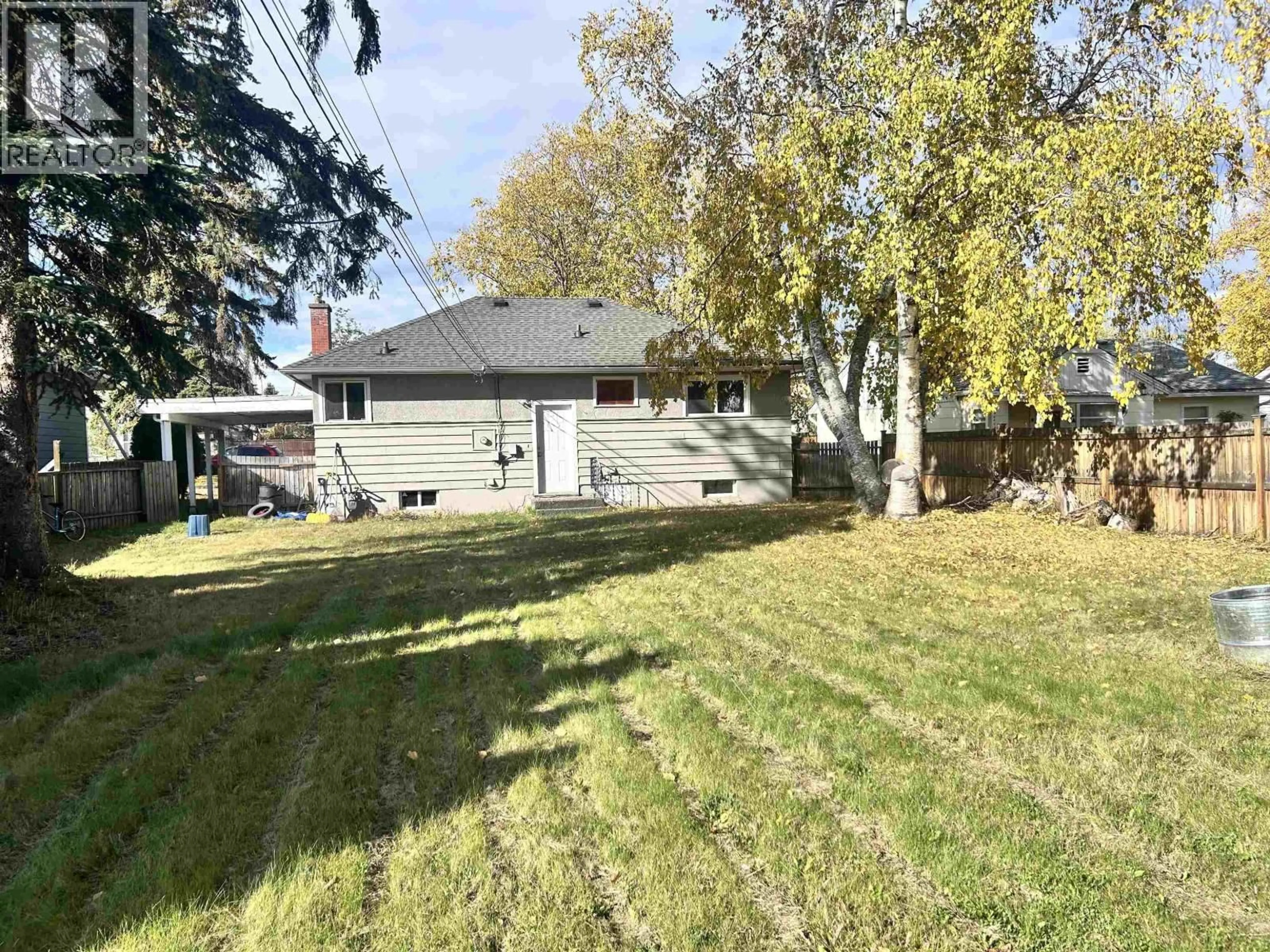 A pic from outside/outdoor area/front of a property/back of a property/a pic from drone, street for 686 DOUGLAS STREET, Prince George British Columbia V2L4V4