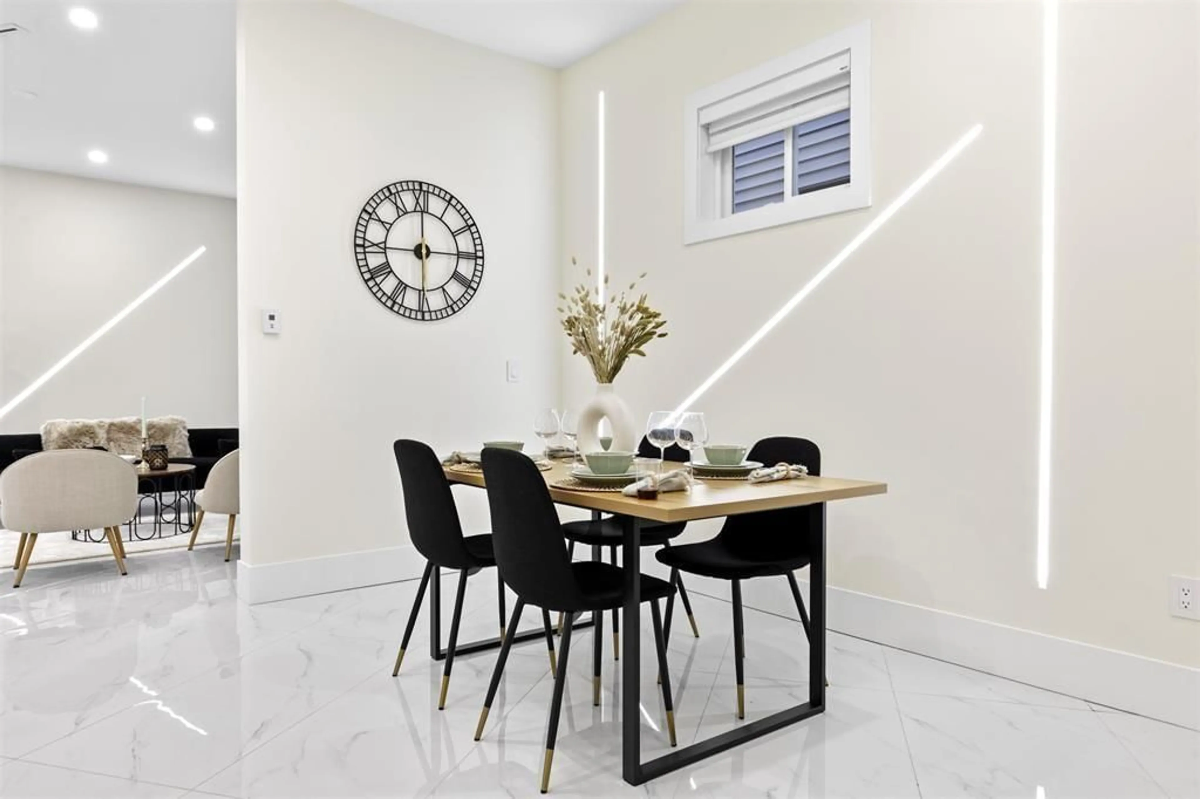 Dining room, ceramic/tile floor for 5808 137B, Surrey British Columbia V3X2R7