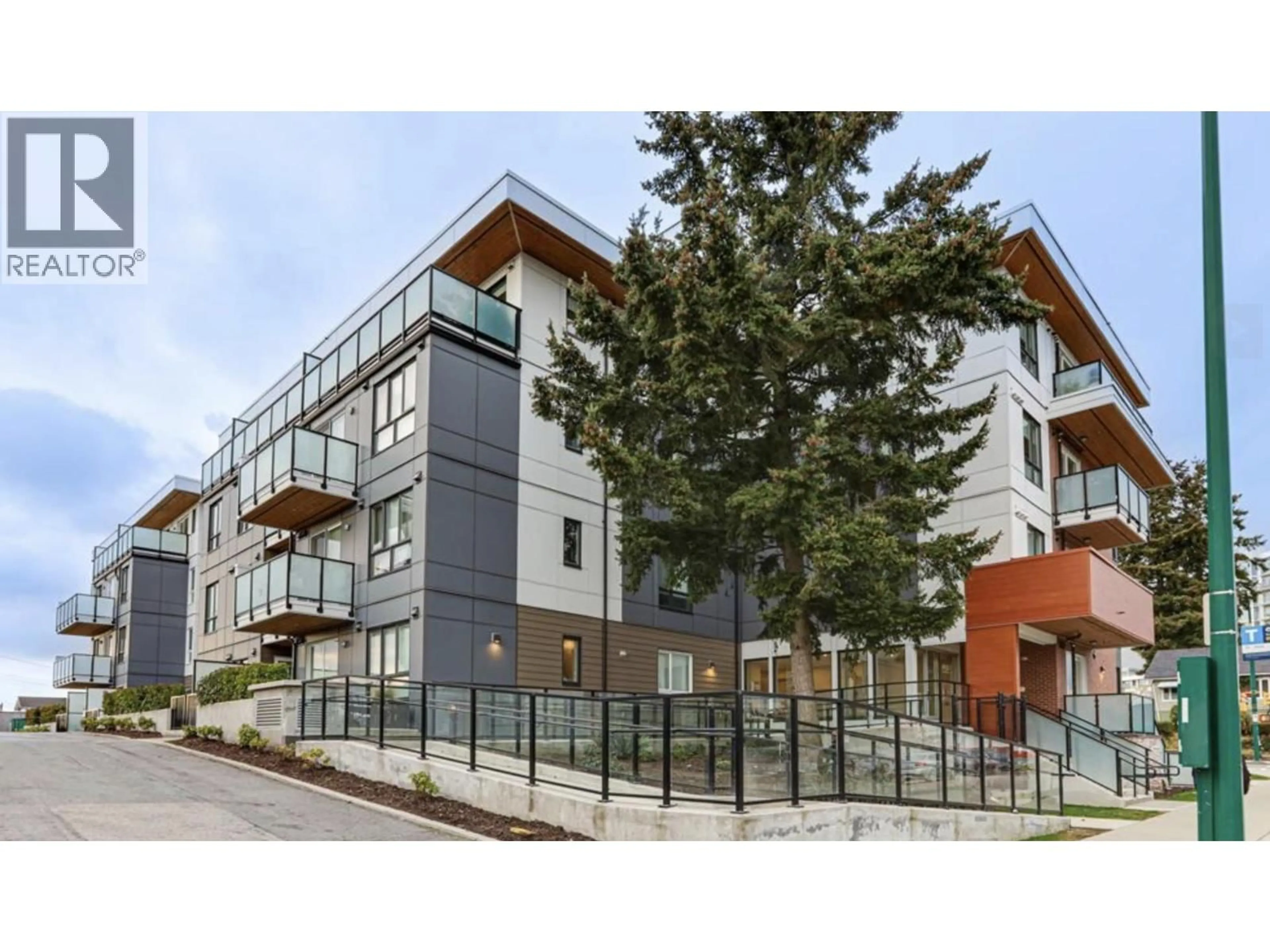 Patio, unknown for 204 - 4933 CLARENDON STREET, Vancouver British Columbia V5R3J3