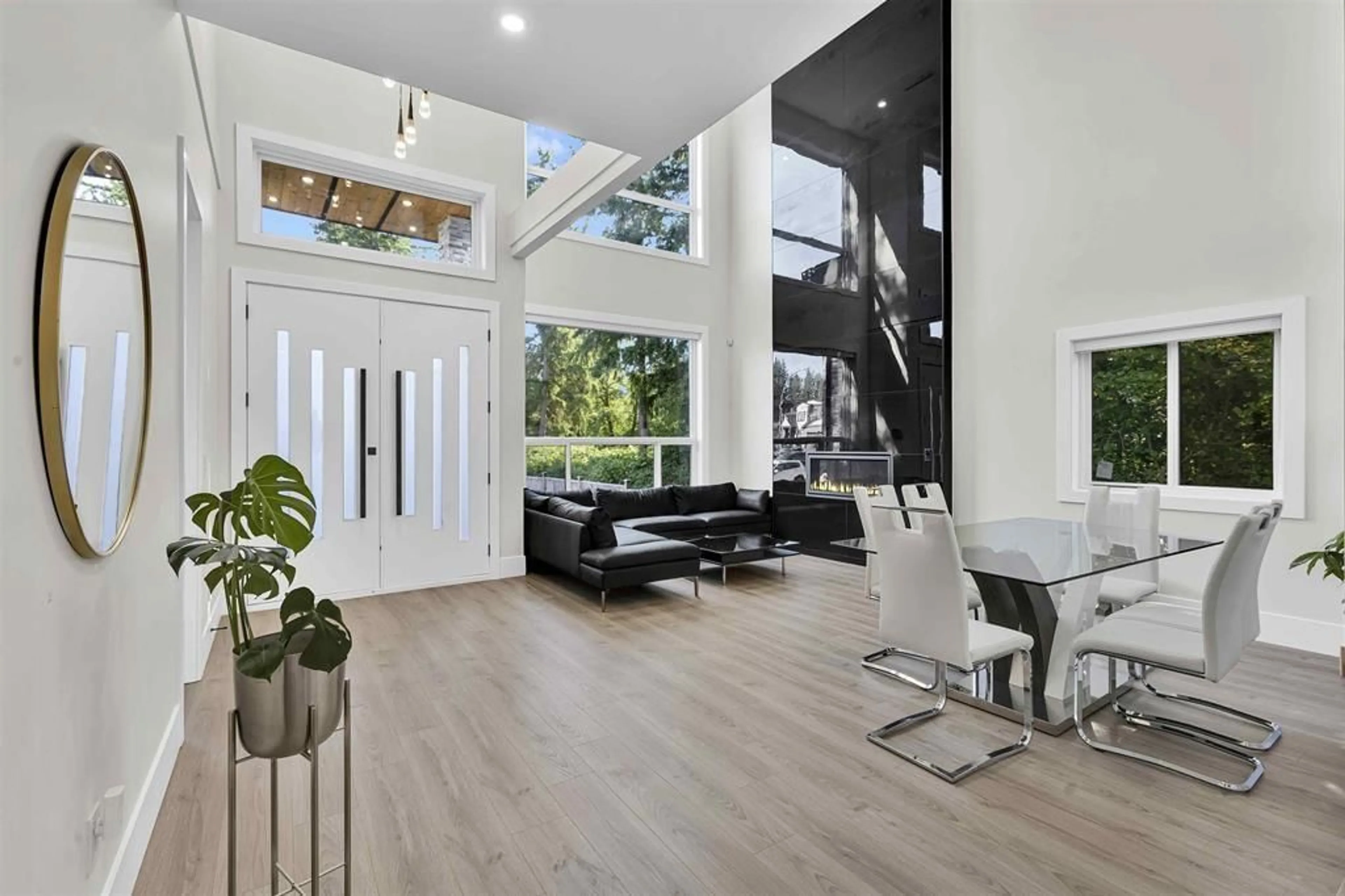 Indoor entryway for 19691 32A, Langley British Columbia V3A0N9
