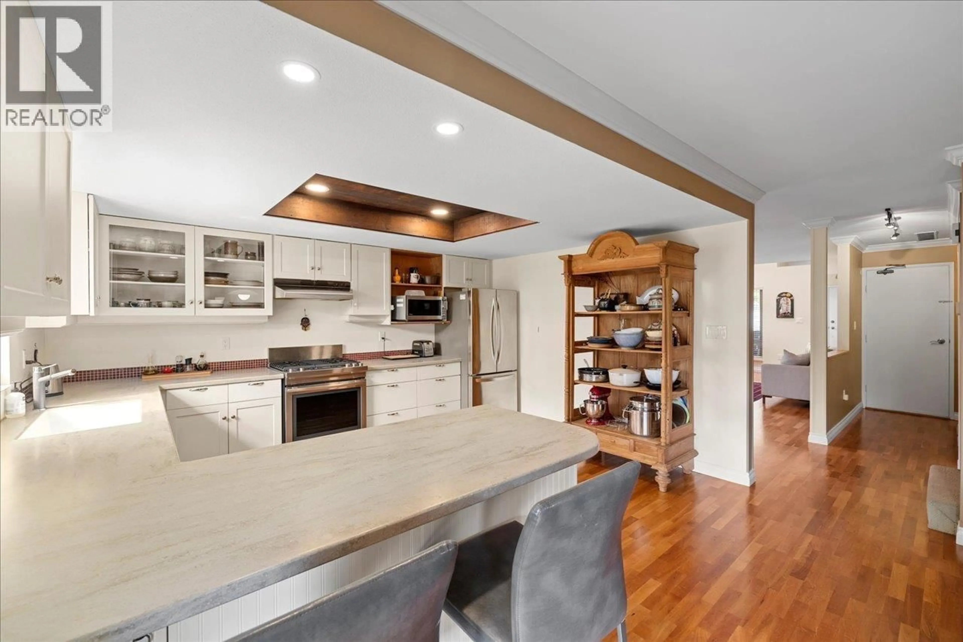 Open concept kitchen, ceramic/tile floor for 9260 MCBURNEY DRIVE, Richmond British Columbia V6Y3H4