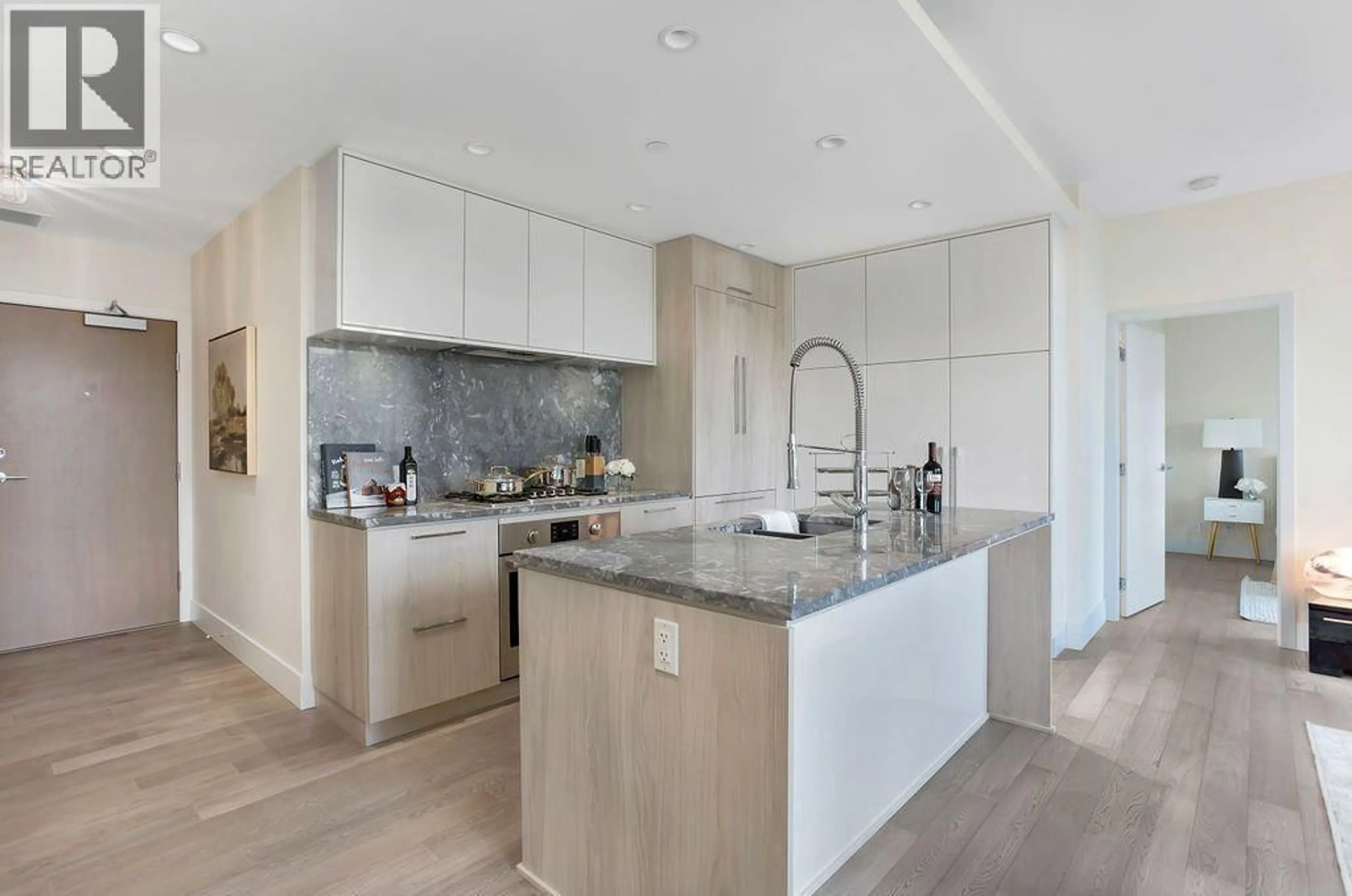 Contemporary kitchen, unknown for 2801 - 680 SEYLYNN CRESCENT, North Vancouver British Columbia V7J0B5