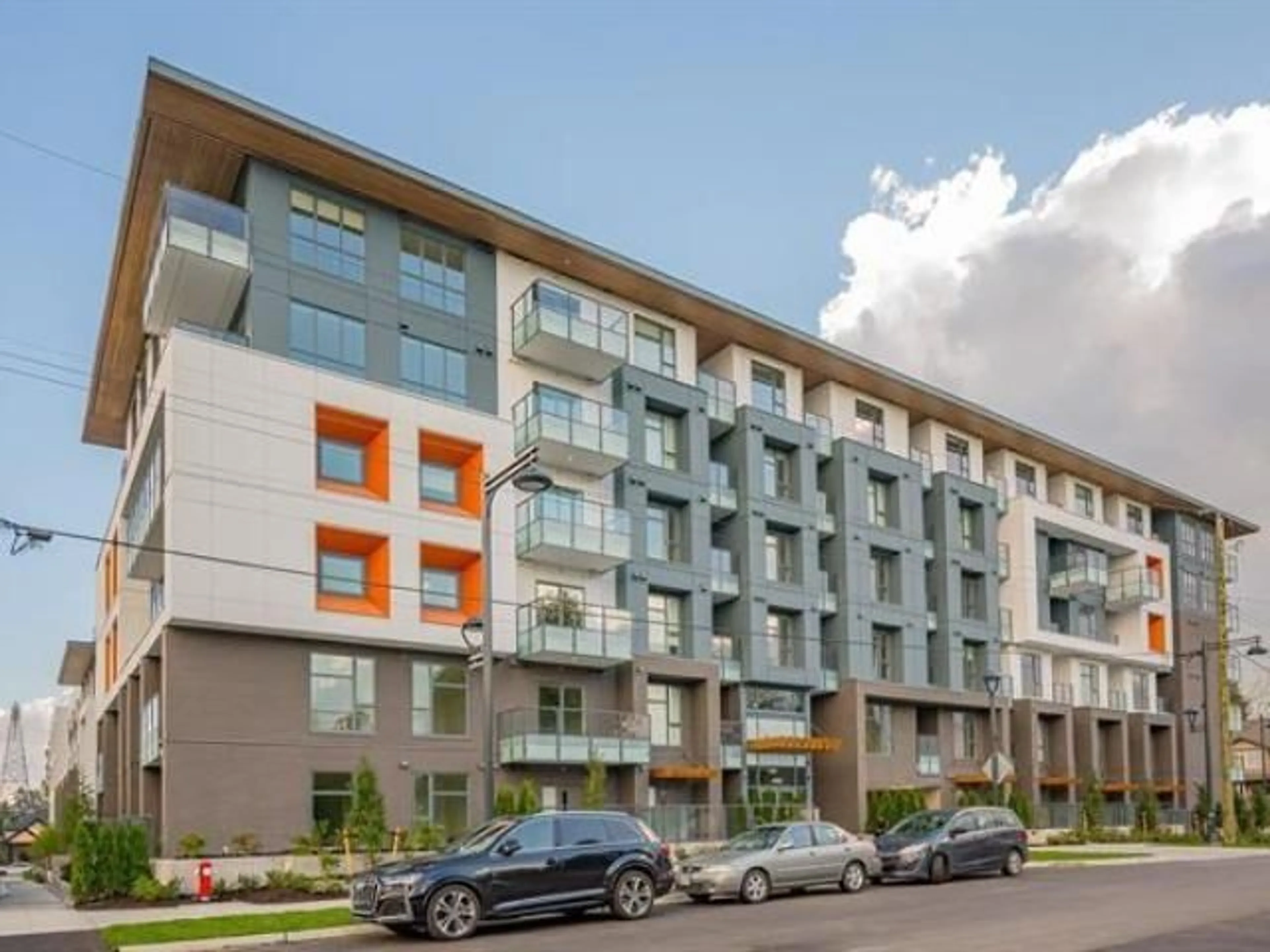Patio, unknown for E215 - 10829 140, Surrey British Columbia V3R0H4