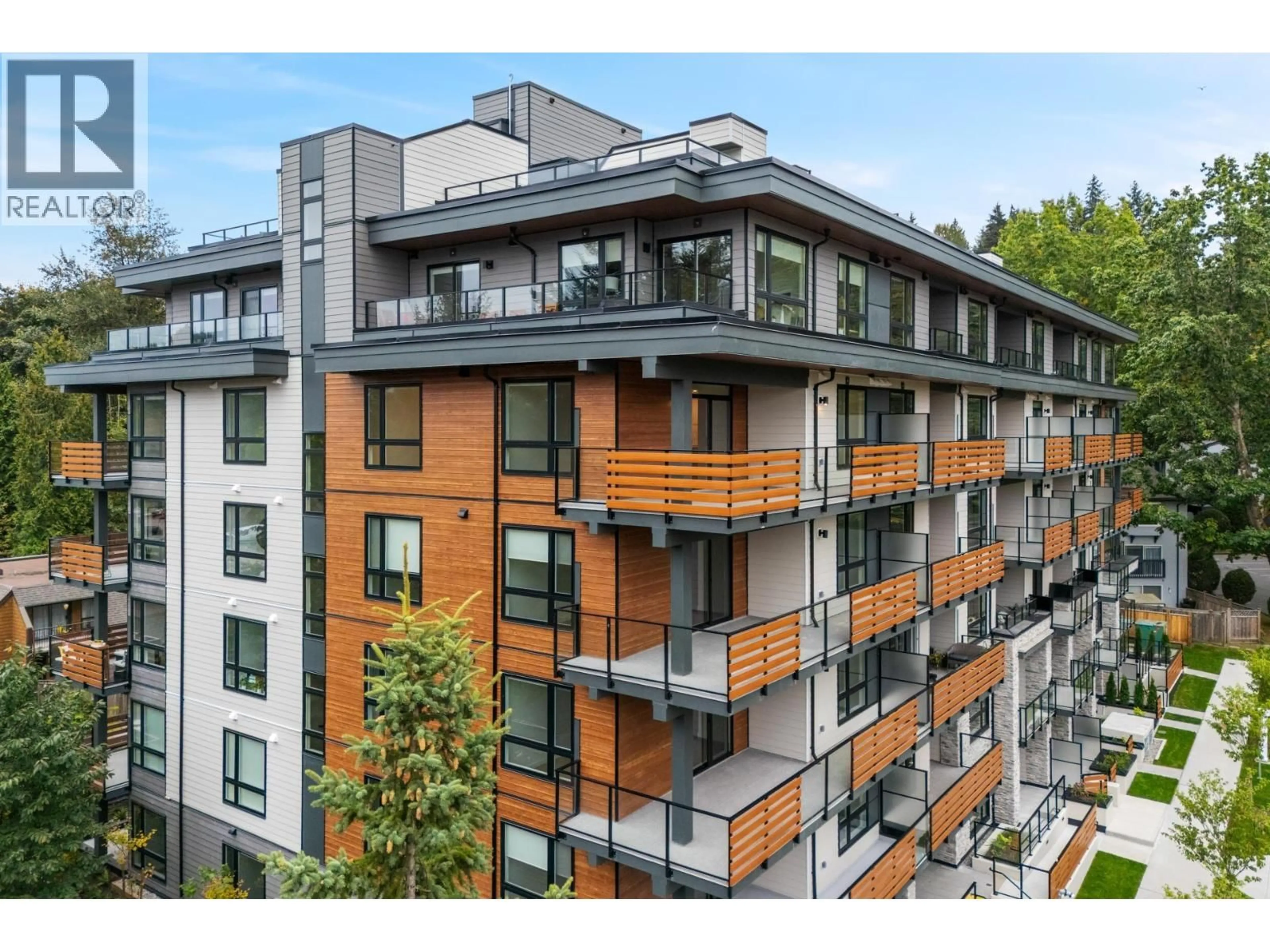 A pic from outside/outdoor area/front of a property/back of a property/a pic from drone, city buildings view from balcony for 515 - 150 JAMES ROAD, Port Moody British Columbia V3H2S4