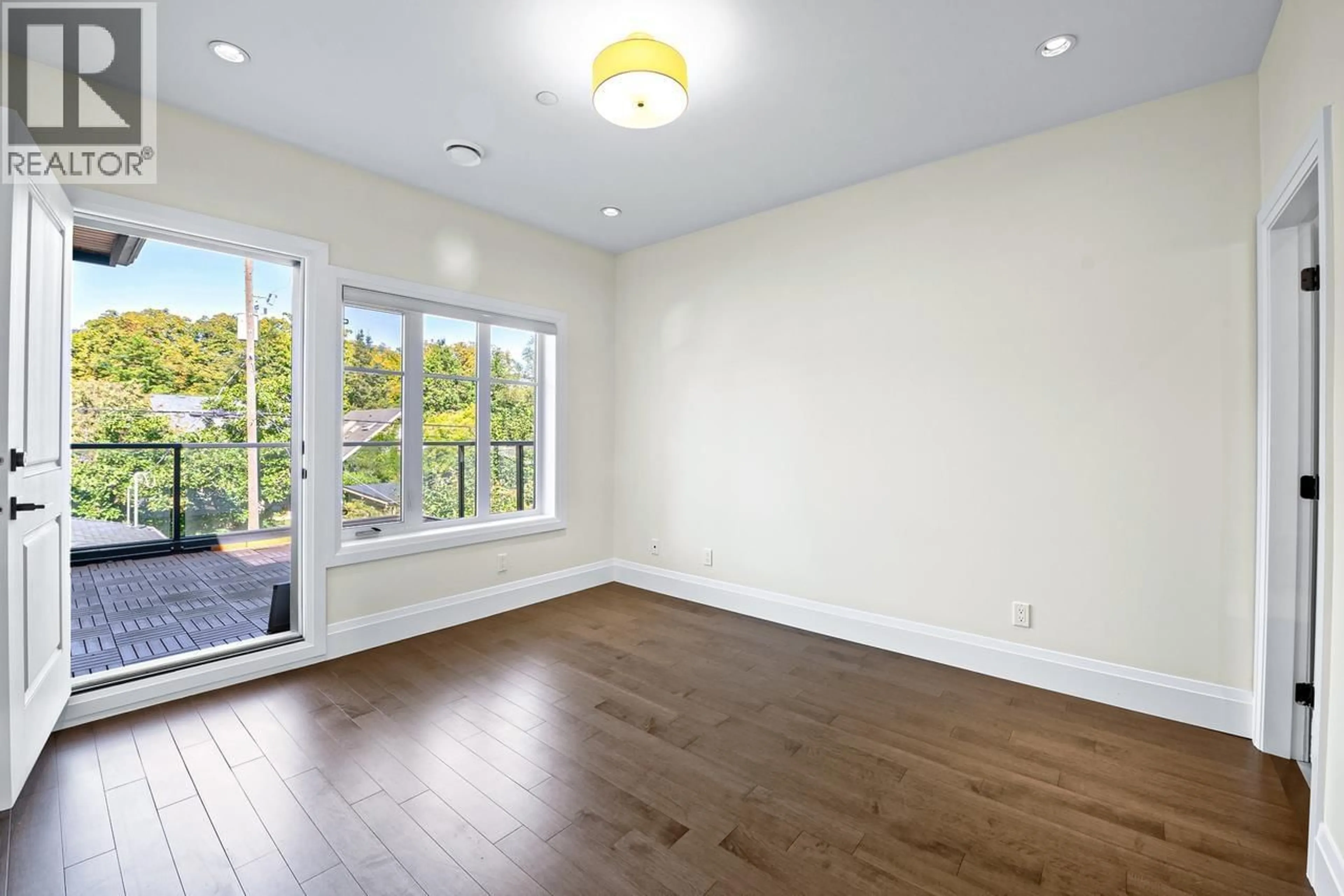 A pic of a room for 2765 15TH AVENUE, Vancouver British Columbia V6K2Z7