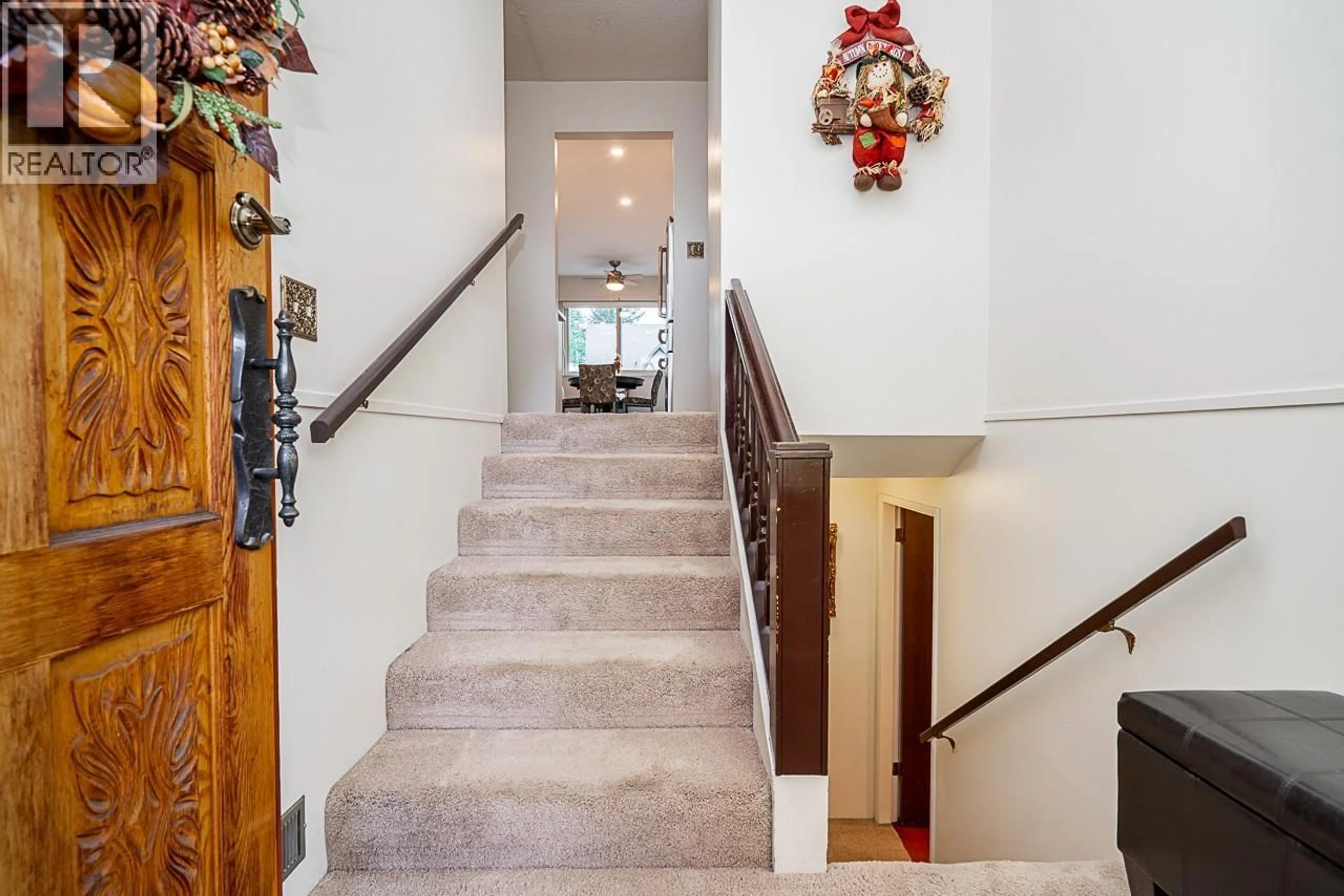 Indoor foyer for 11753 218 STREET, Maple Ridge British Columbia V2X5M2