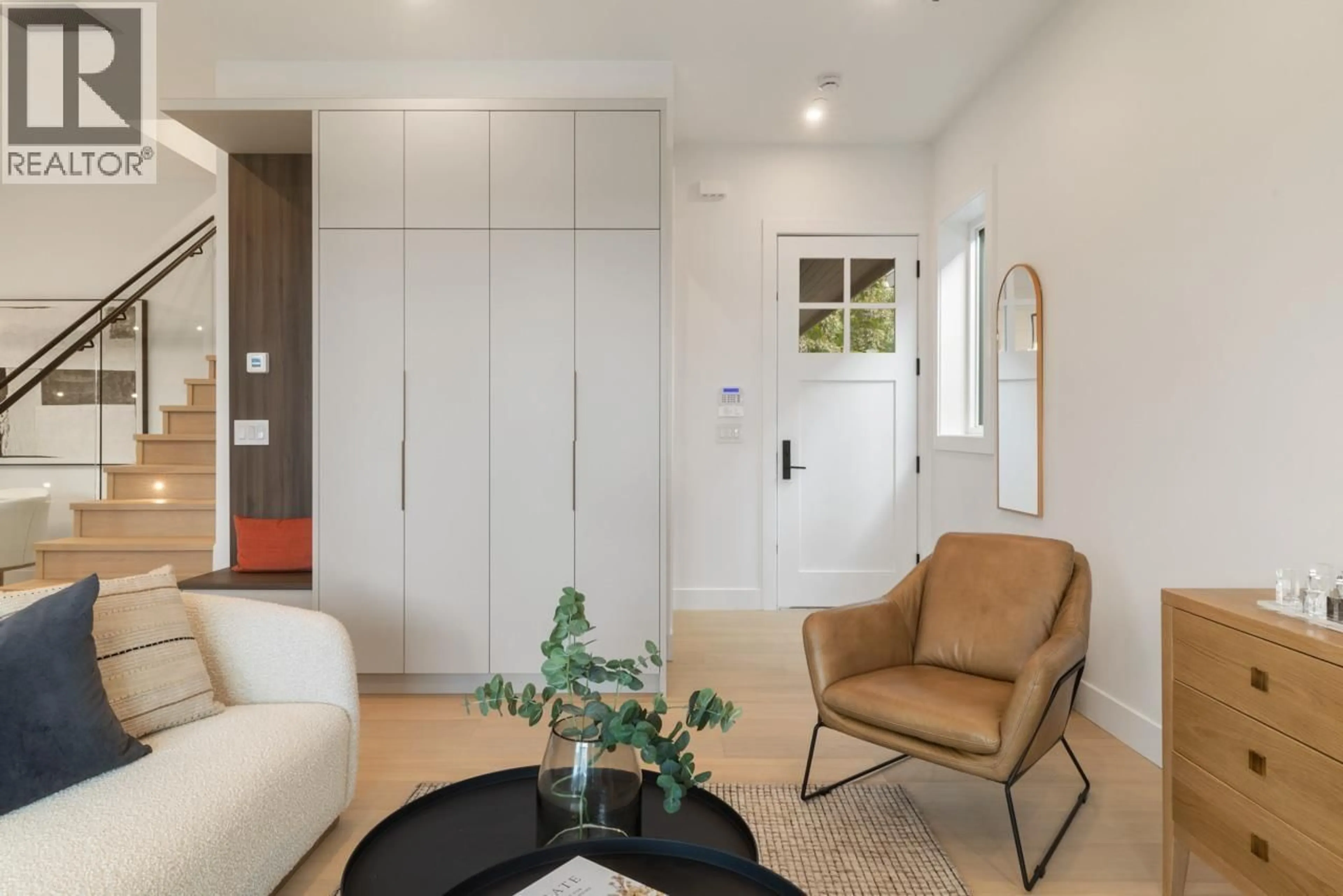 Indoor entryway for 2 - 2680 5TH AVENUE, Vancouver British Columbia V5M1M9