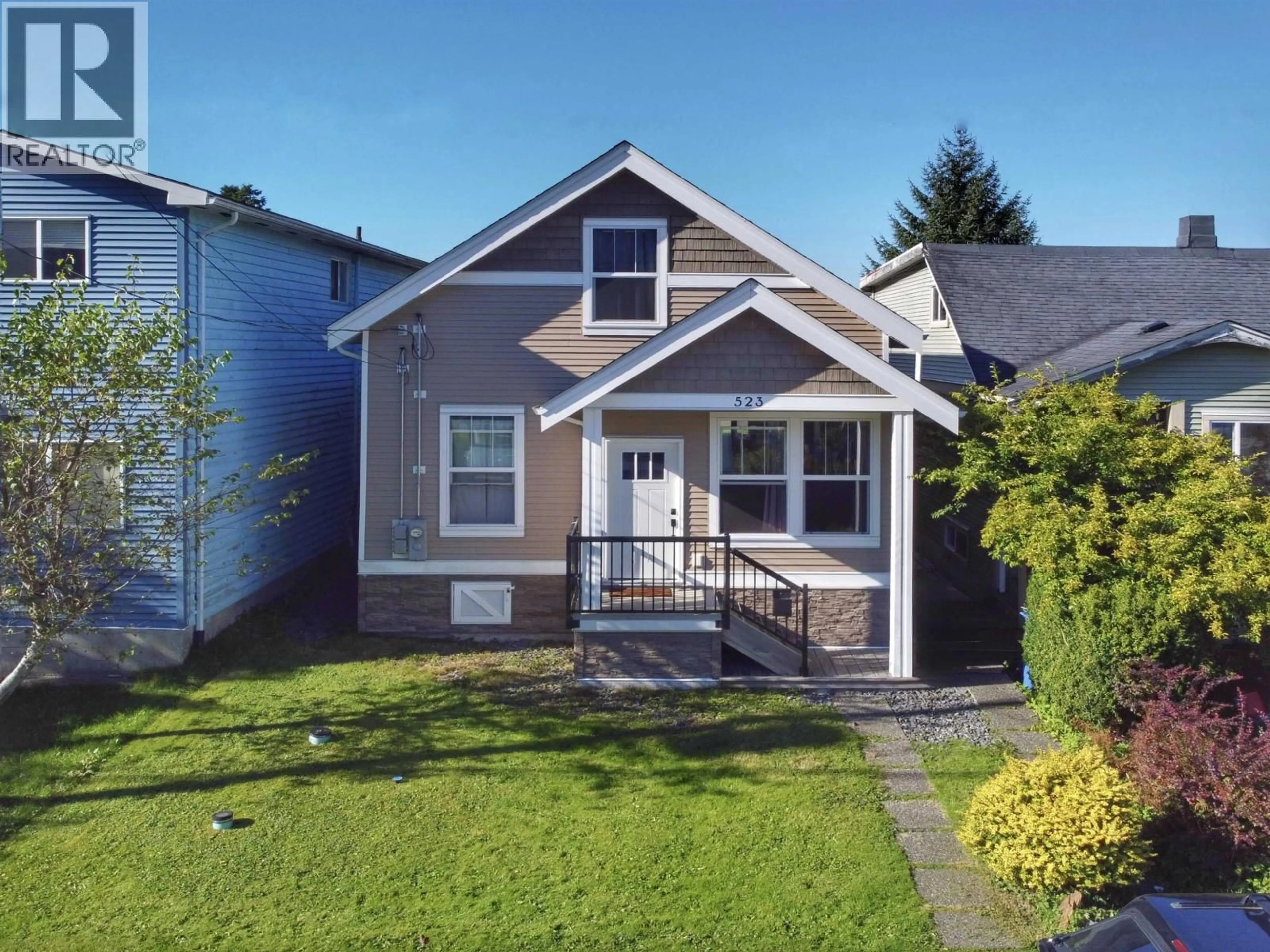 Home with vinyl exterior material, street for 523 7TH AVENUE, Prince Rupert British Columbia V8J2J4