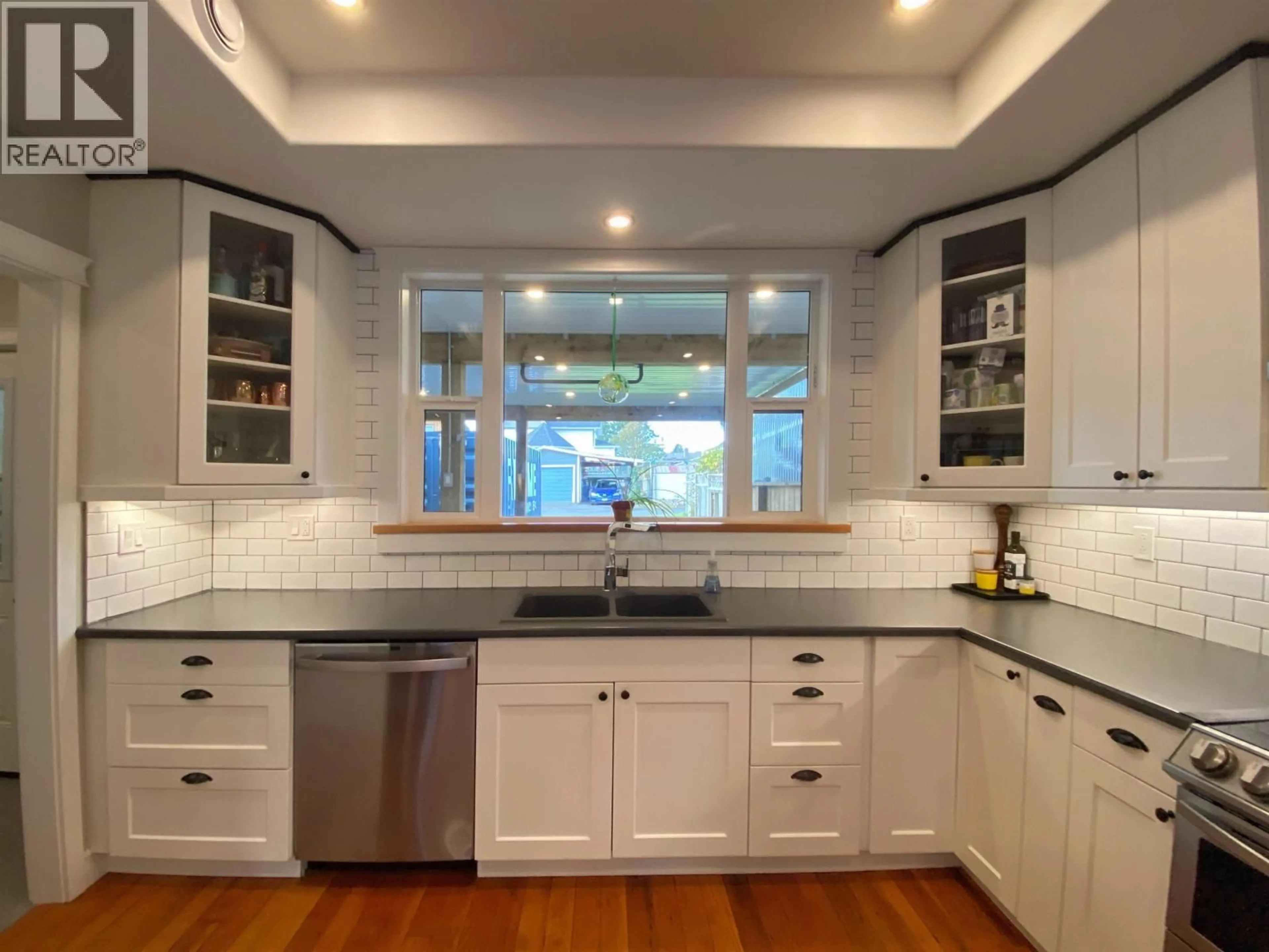 Contemporary kitchen, ceramic/tile floor for 523 7TH AVENUE, Prince Rupert British Columbia V8J2J4