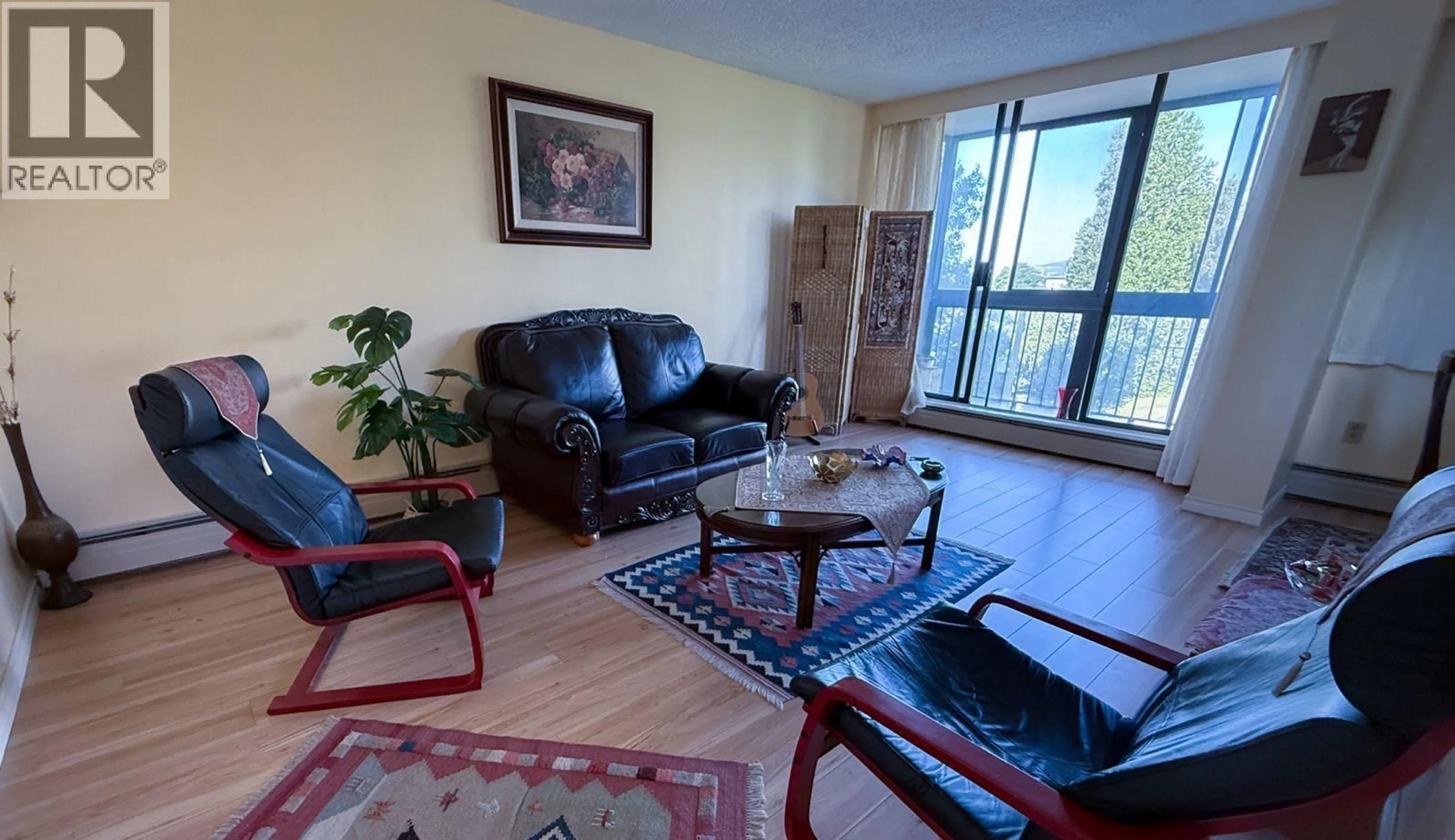 Living room with furniture, unknown for 402 - 145 ST. GEORGES AVENUE, North Vancouver British Columbia V7L3G8