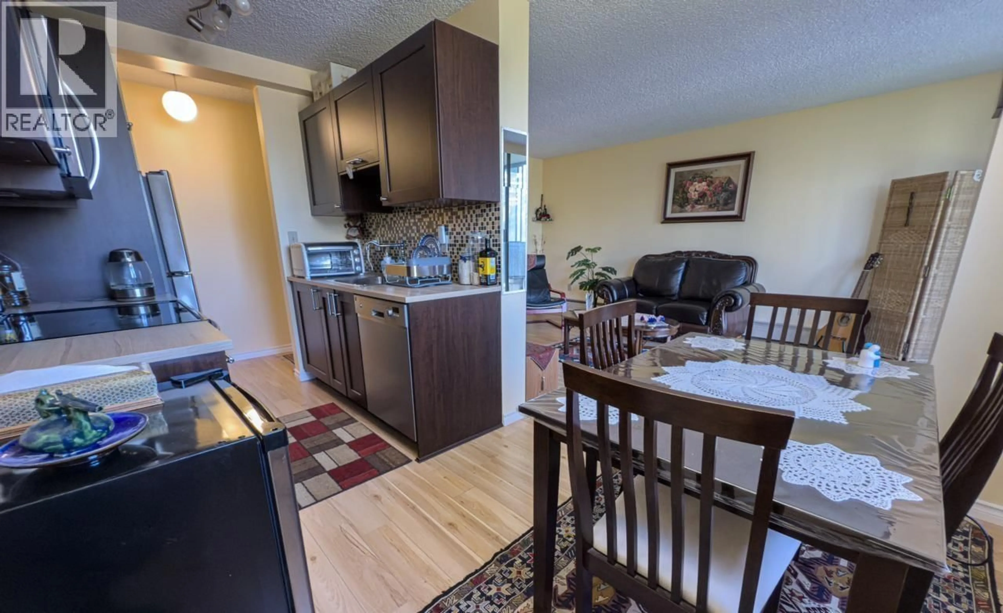 Standard kitchen, wood/laminate floor for 402 - 145 ST. GEORGES AVENUE, North Vancouver British Columbia V7L3G8