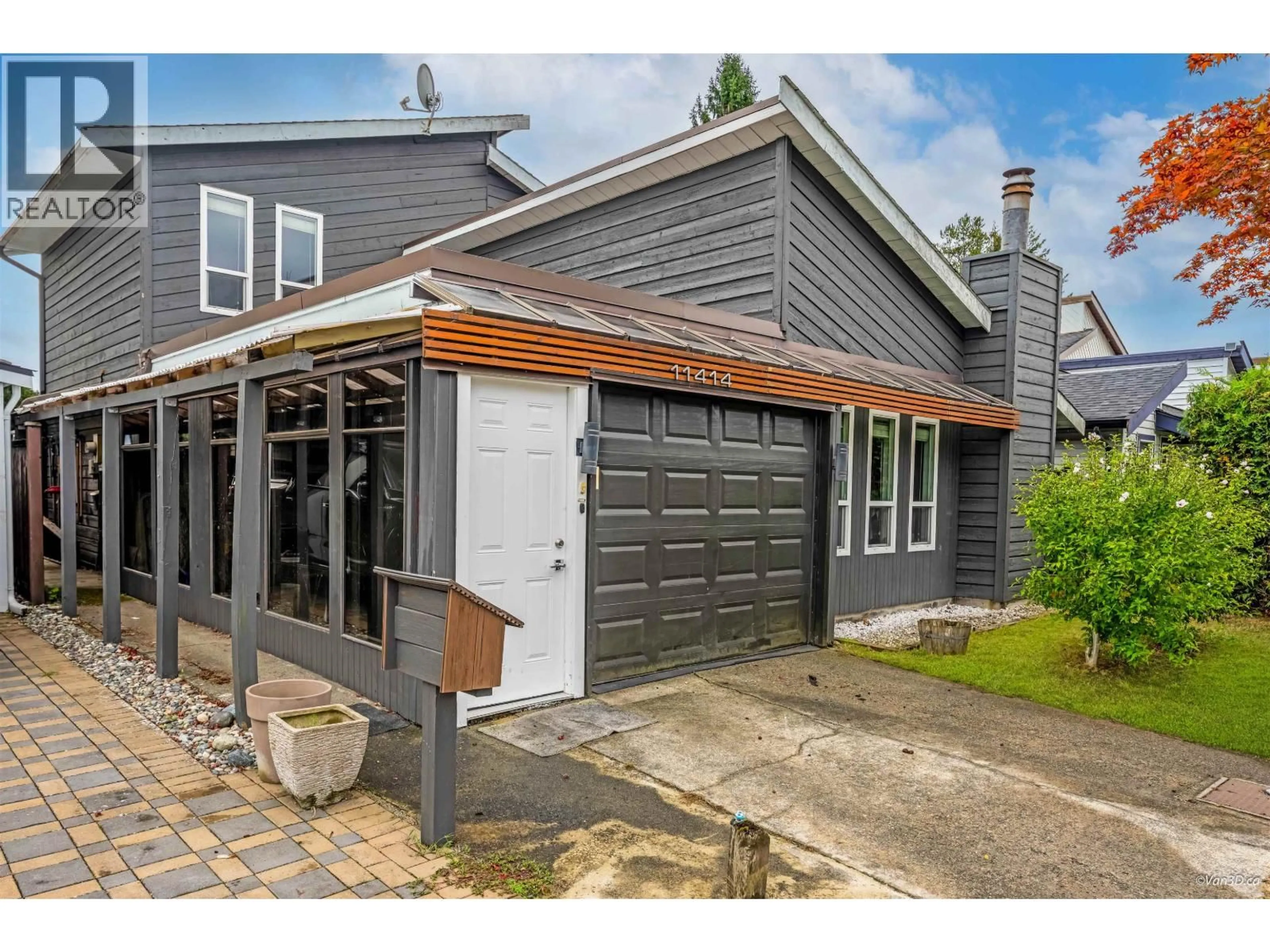 Indoor garage for 11414 KINGCOME AVENUE, Richmond British Columbia V7A4S2