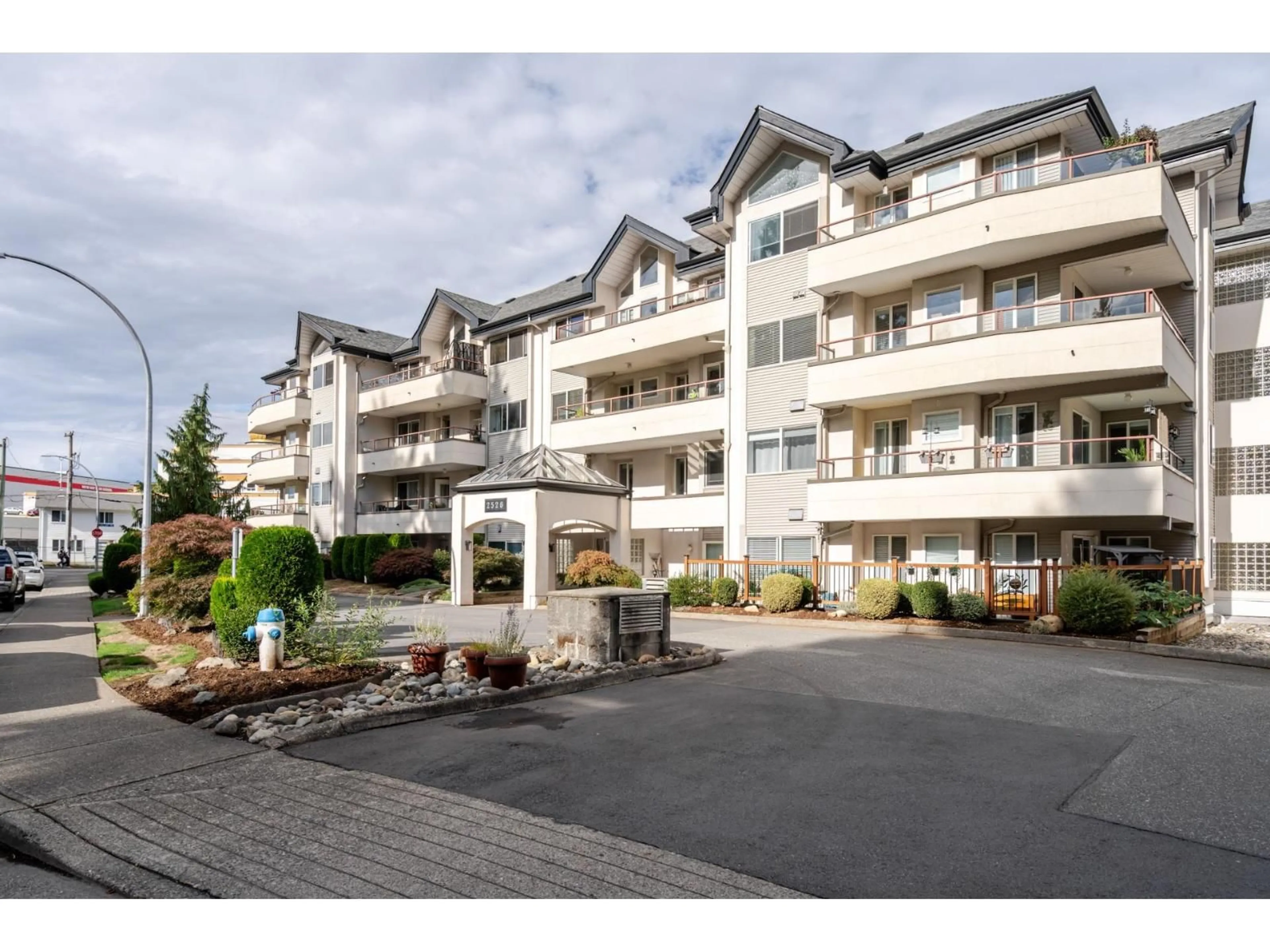 Unknown for 105 - 2526 LAKEVIEW, Abbotsford British Columbia V2S3A9