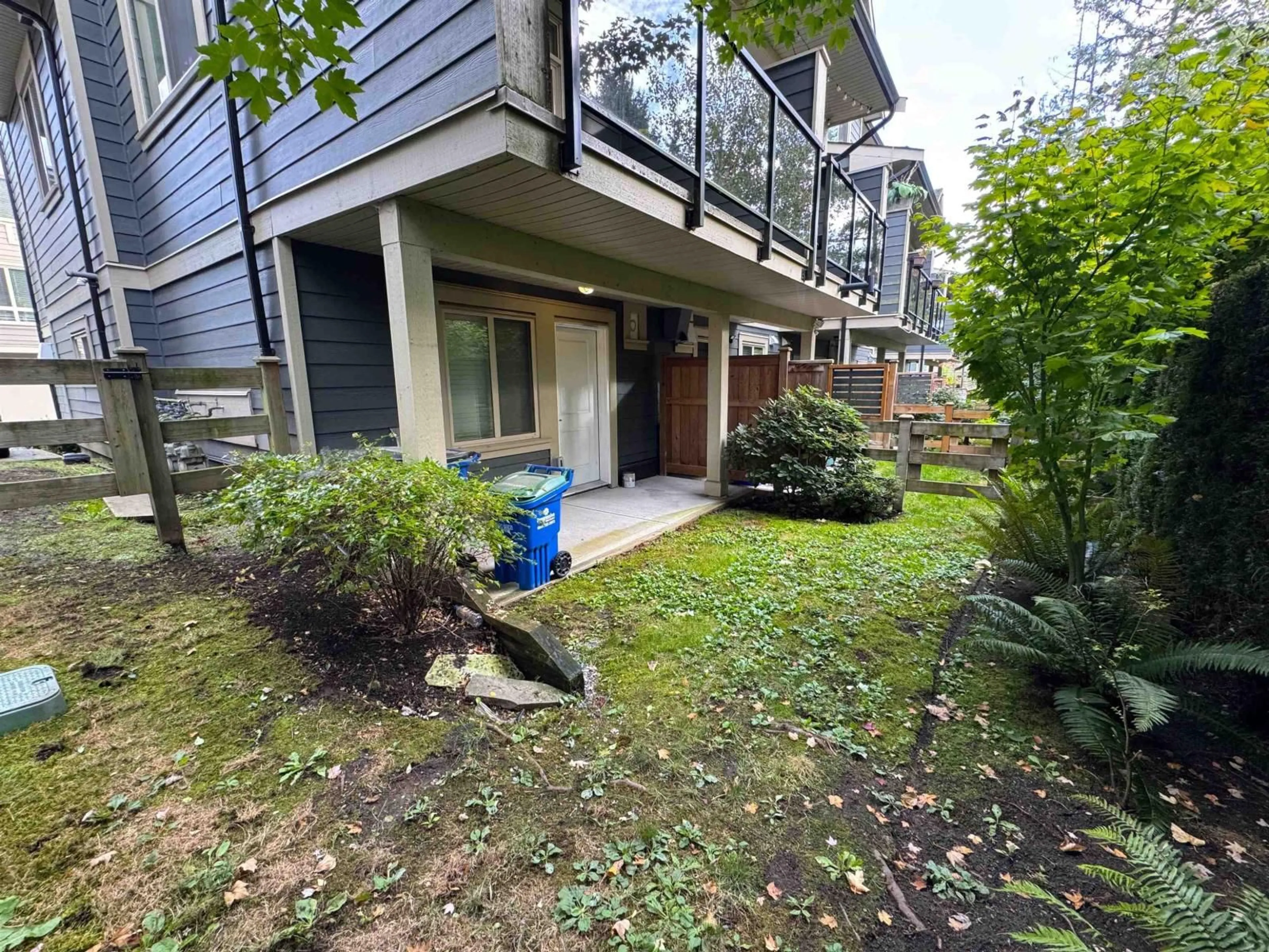 A pic from outside/outdoor area/front of a property/back of a property/a pic from drone, street for 77 - 19913 70, Langley British Columbia V2Y0S9