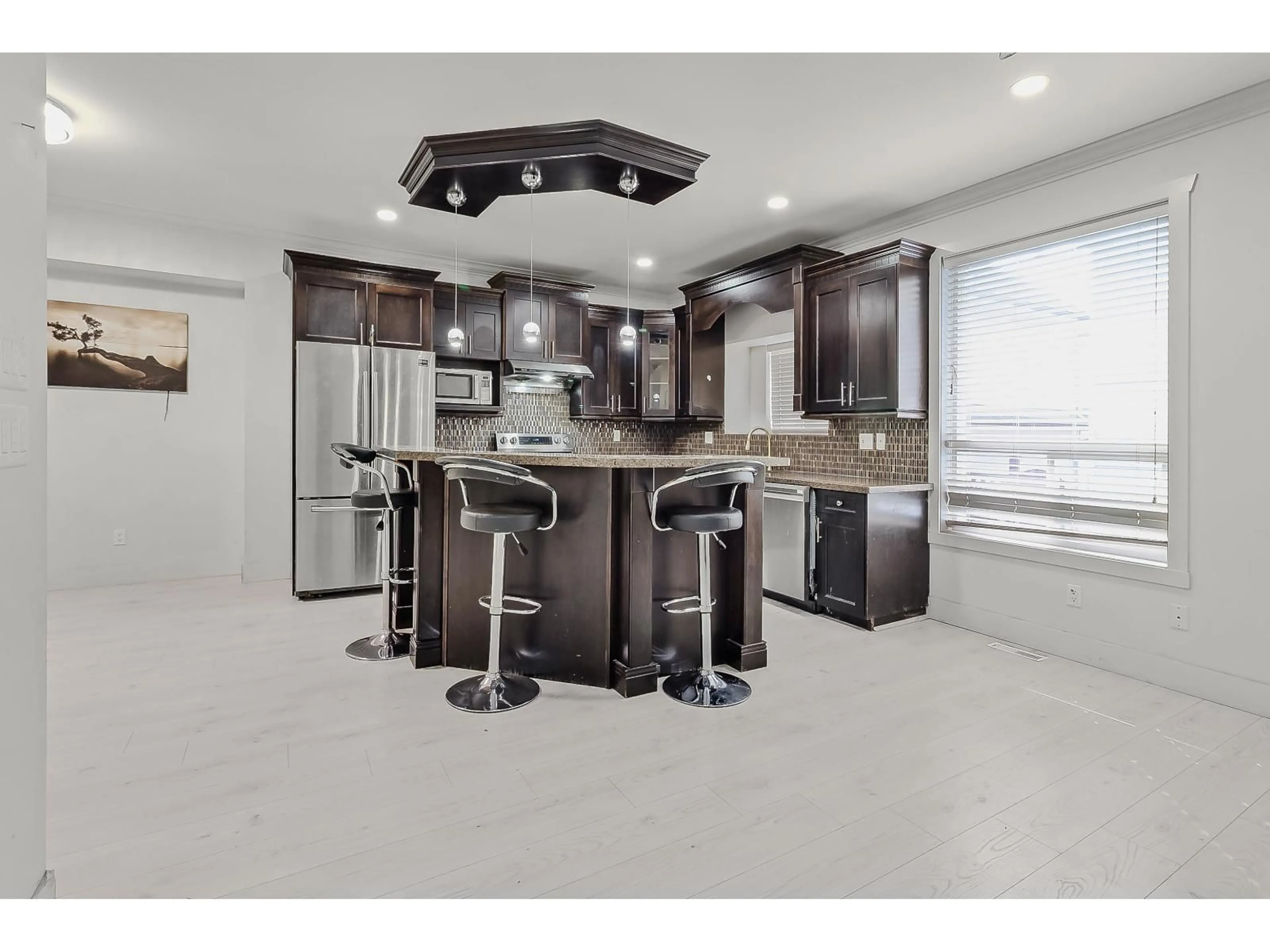 Contemporary kitchen, ceramic/tile floor for 6951 196 STREET, Surrey British Columbia V4N5Z1