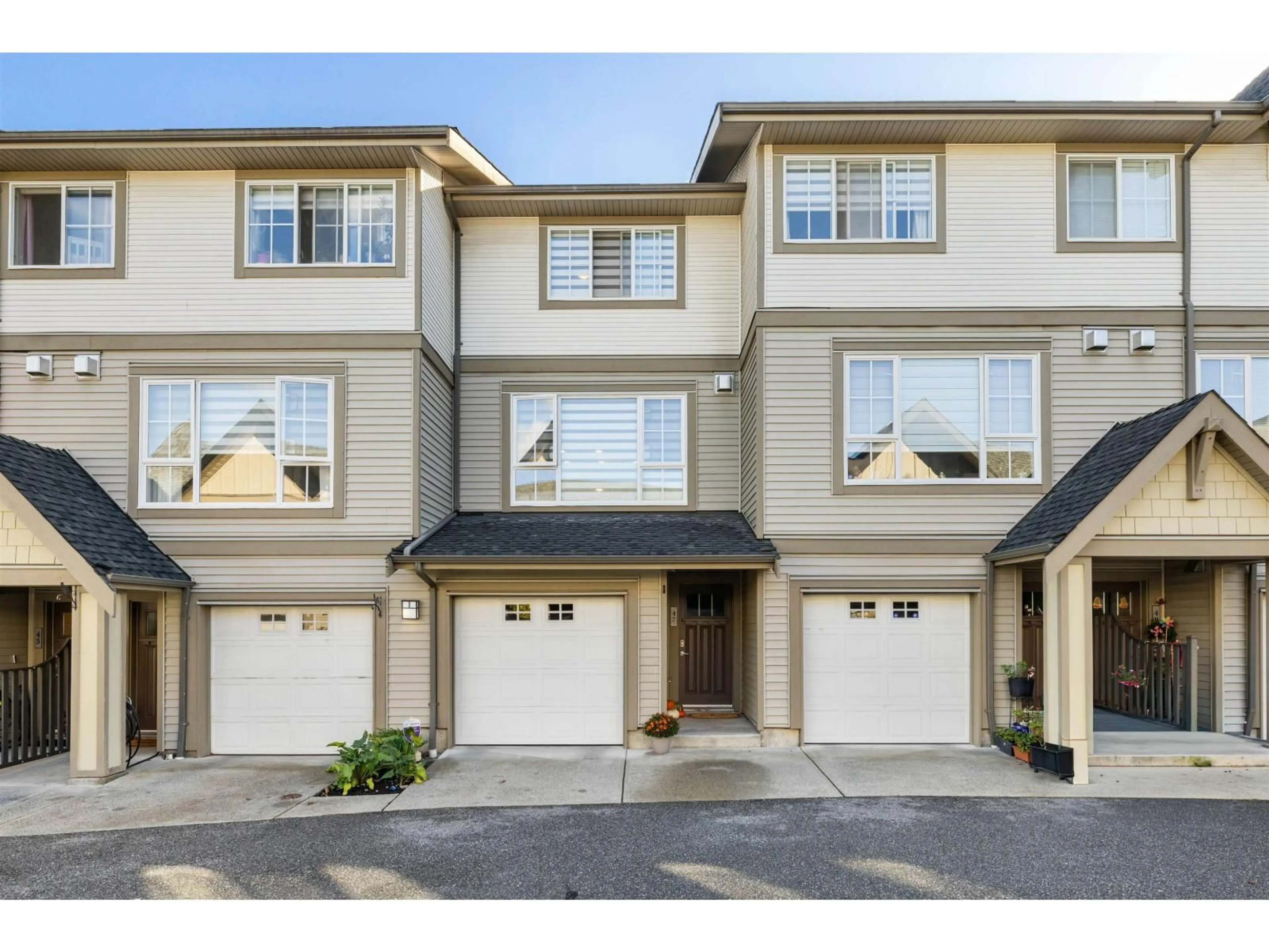 Unknown for 47 - 2501 161A, Surrey British Columbia V3Z7Y6