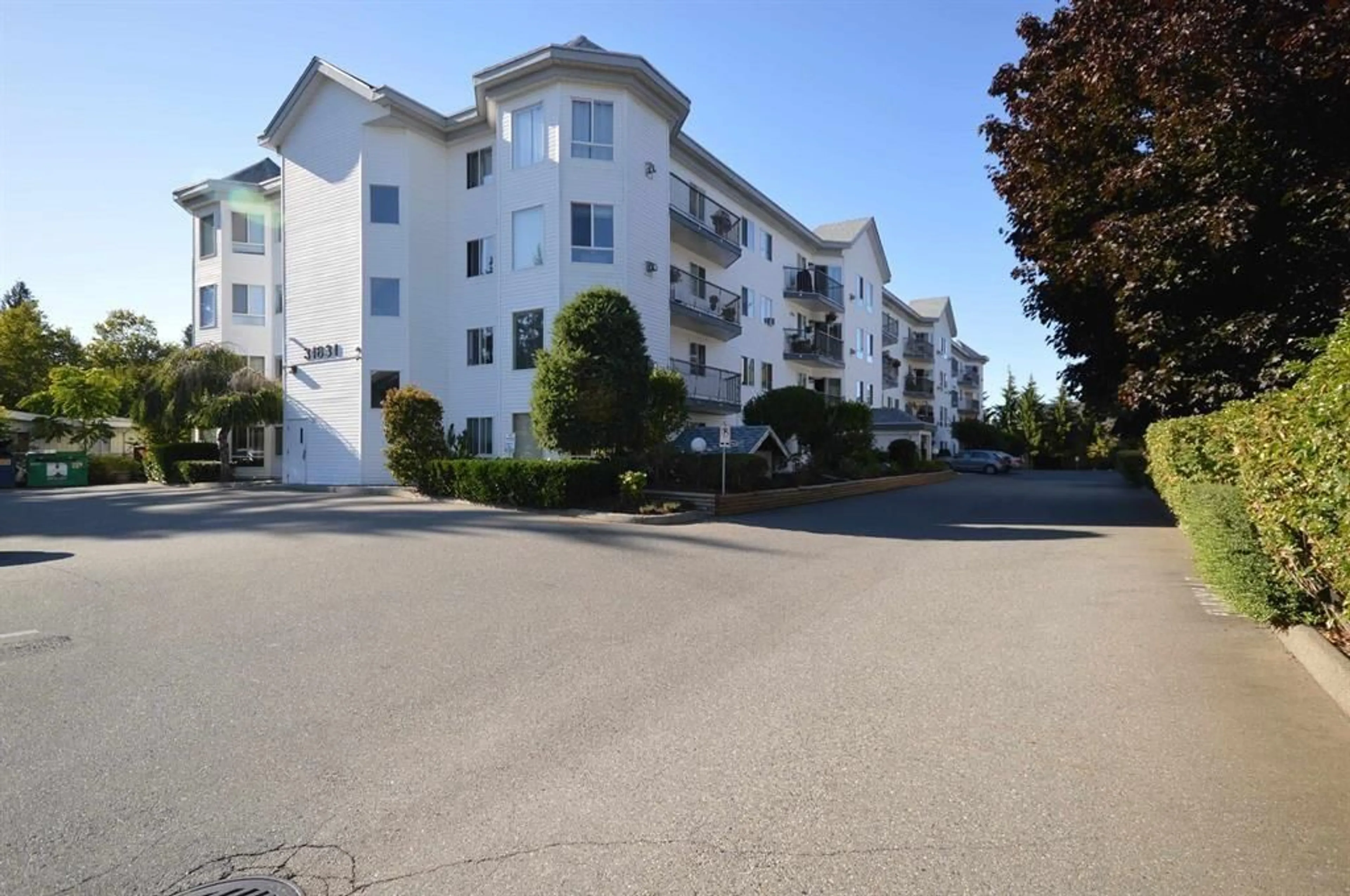 Blurry image for 202 - 31831 PEARDONVILLE, Abbotsford British Columbia V2T1L5