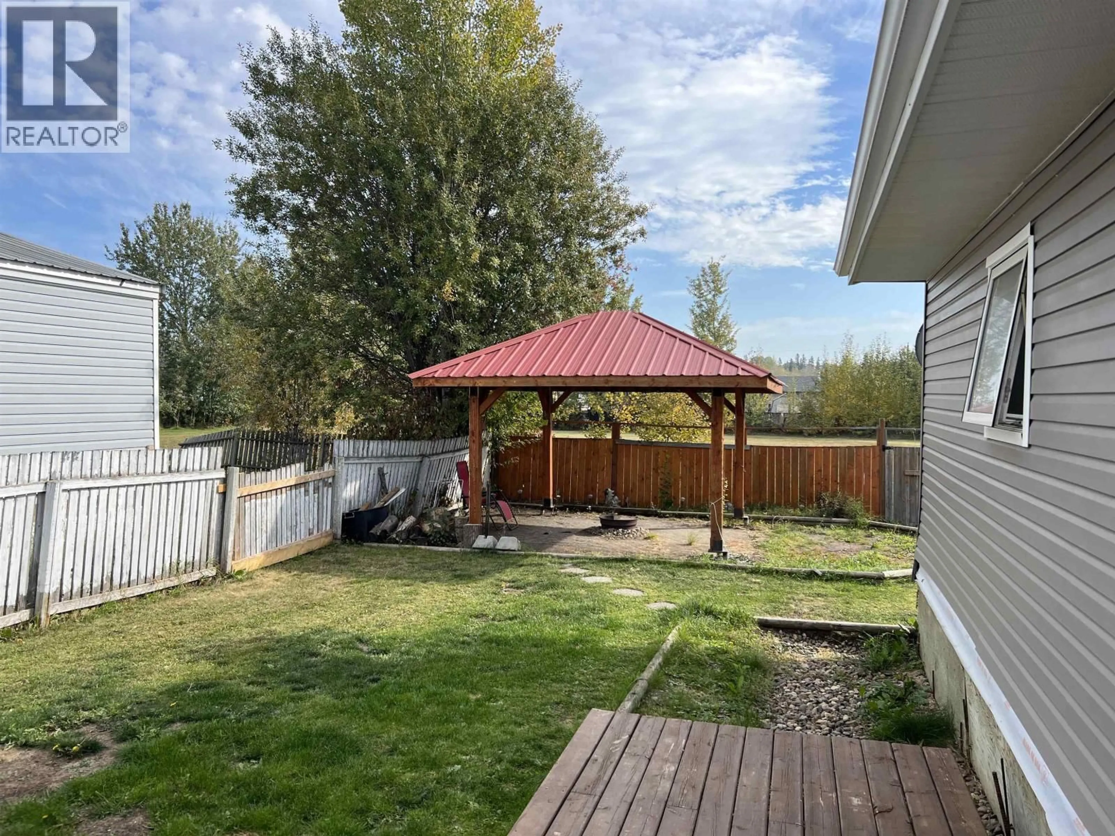 Patio, unknown for 5228 40TH STREET, Fort Nelson British Columbia V0C1R0