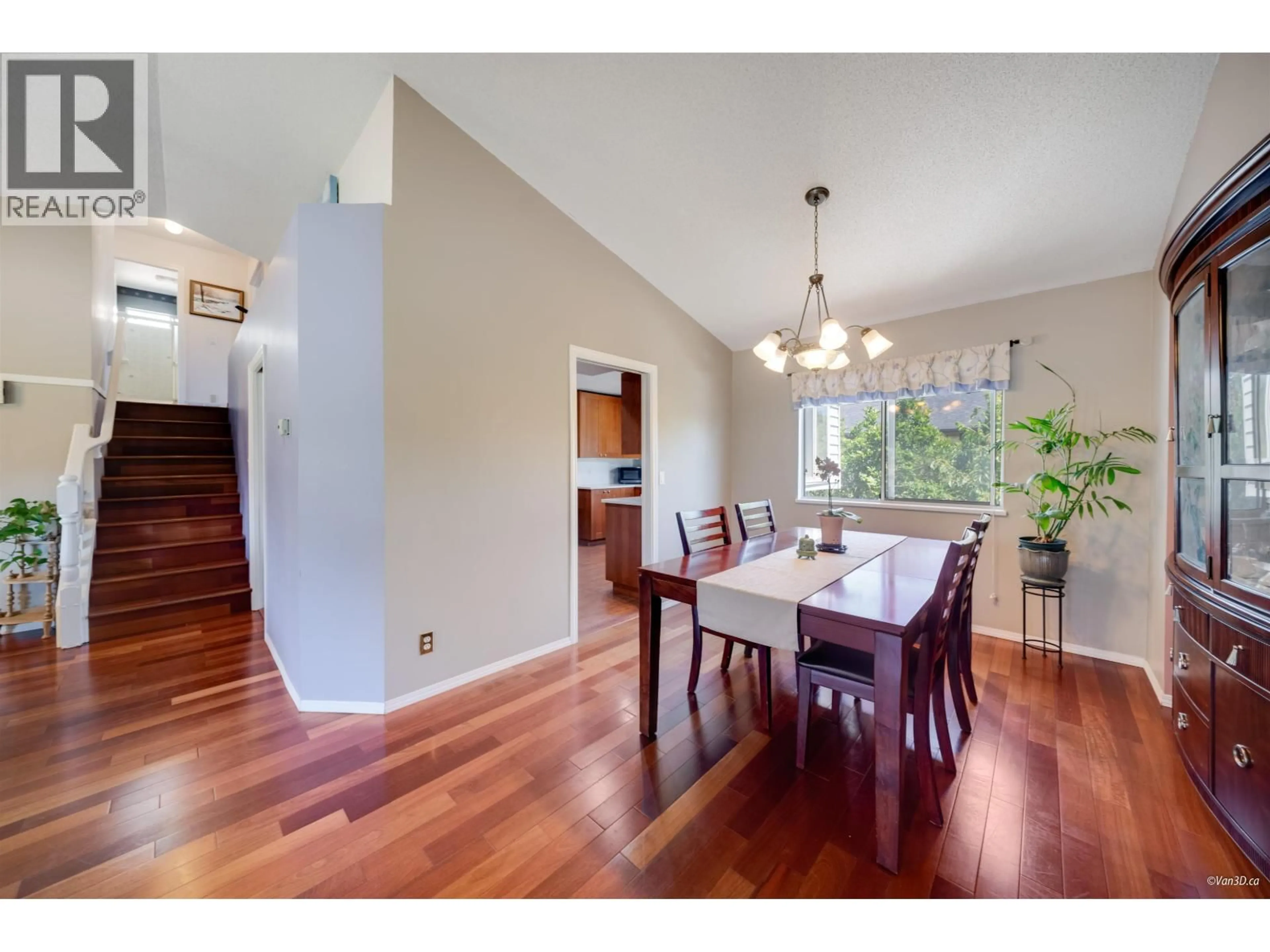 Dining room, wood/laminate floor for 1295 DAIMLER STREET, Coquitlam British Columbia V3B6P5