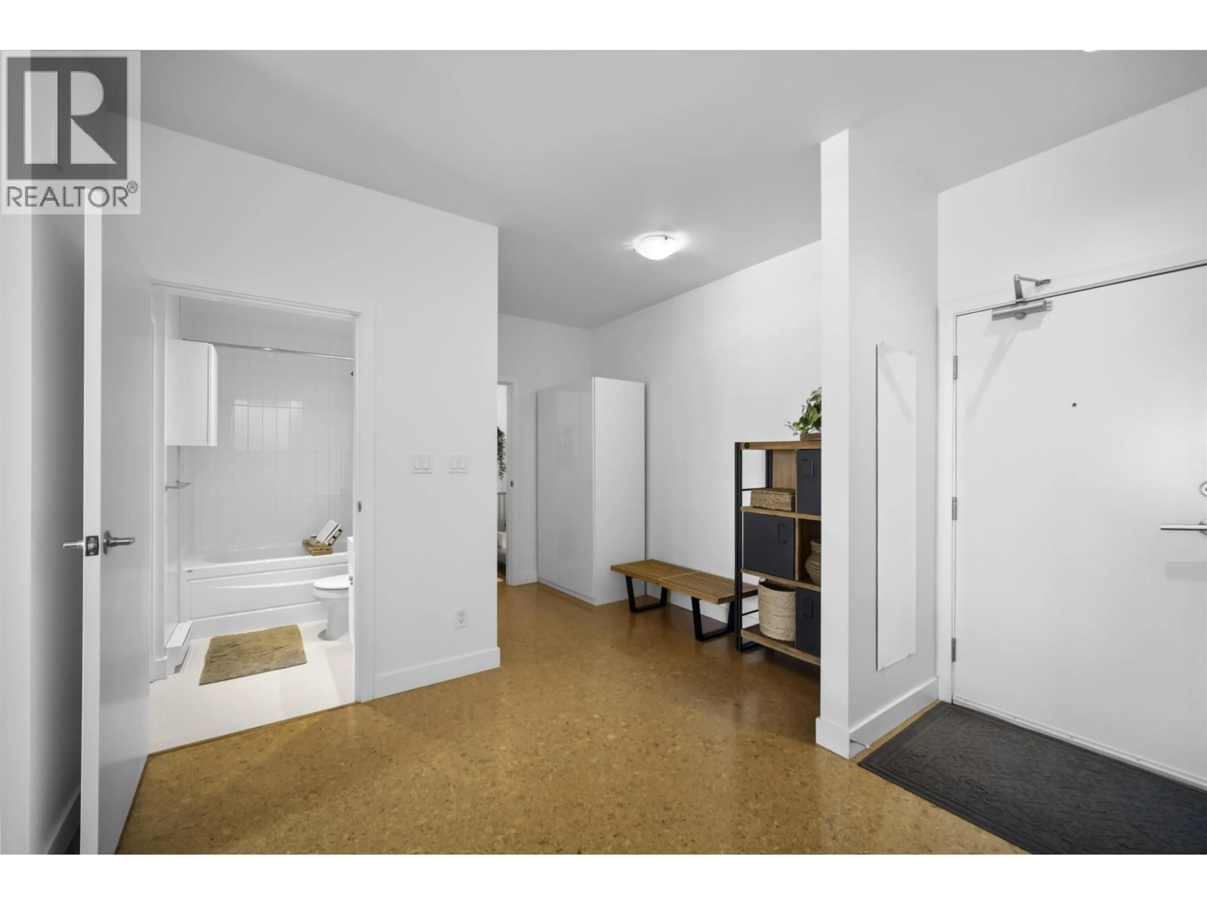 Unknown for 402 - 2828 MAIN STREET, Vancouver British Columbia V5T3G2