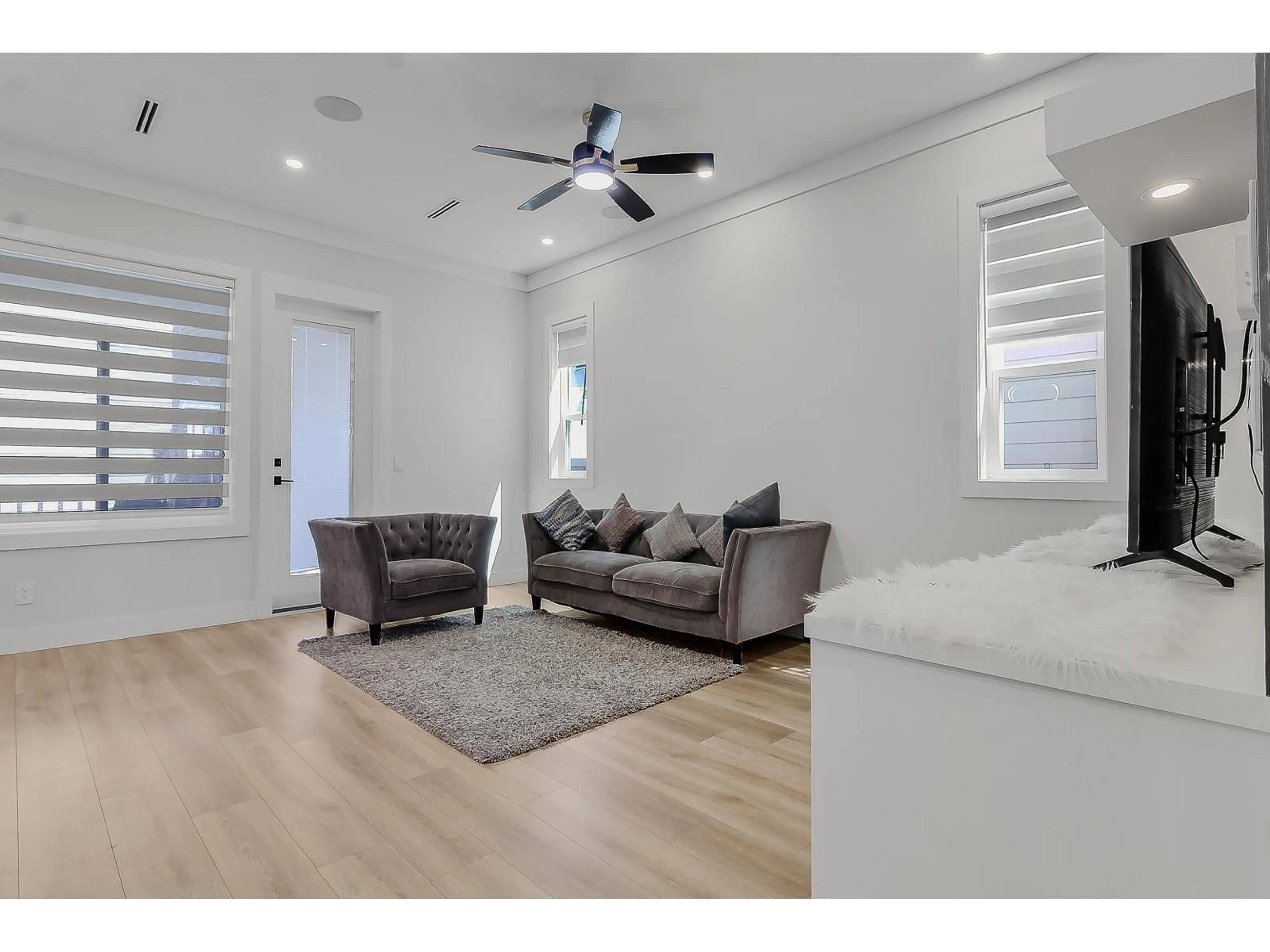 Living room with furniture, unknown for 16707 15A, Surrey British Columbia V3Z9M4