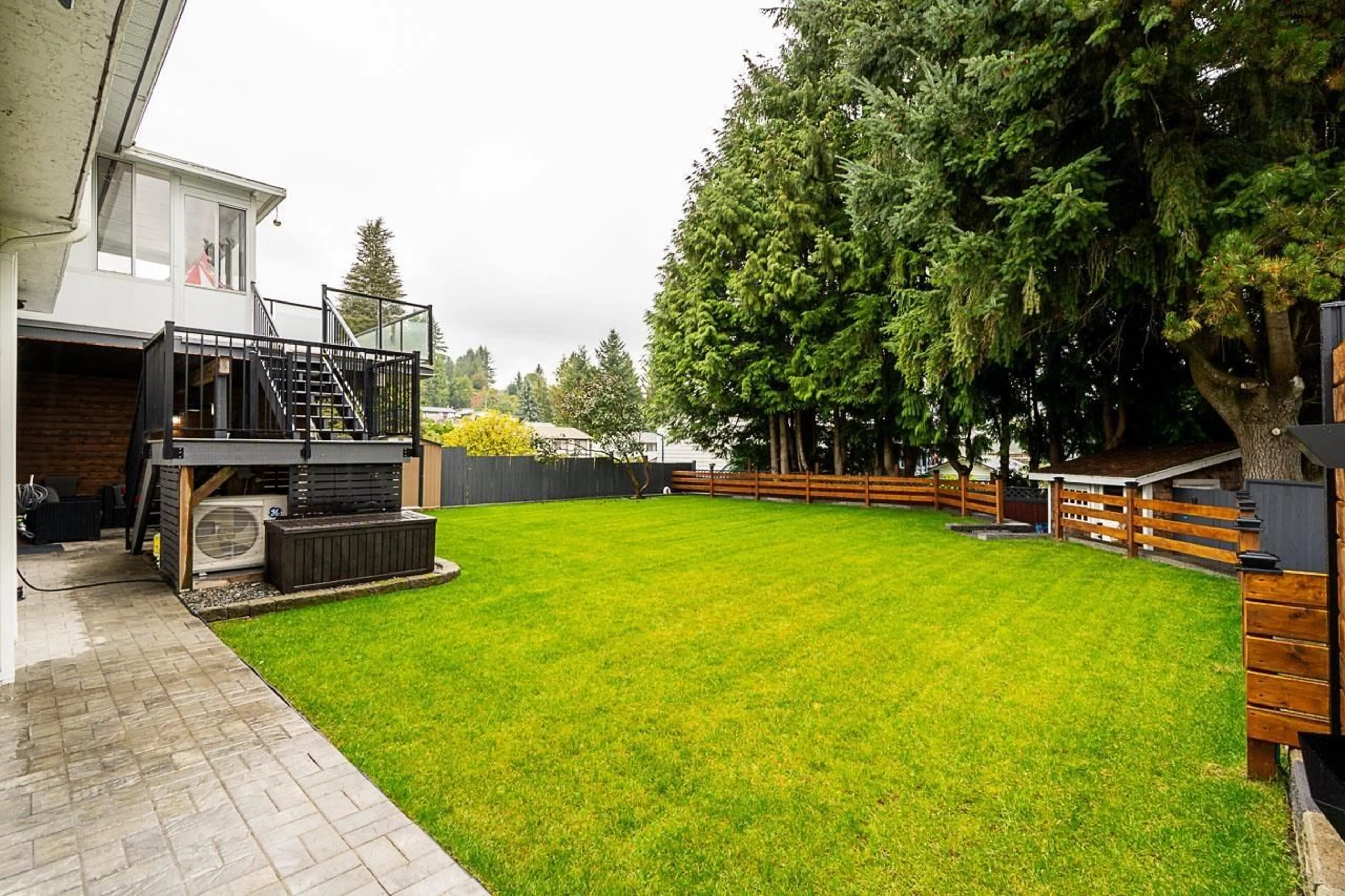 Patio, unknown for 8134 PHILBERT, Mission British Columbia V2V4W7