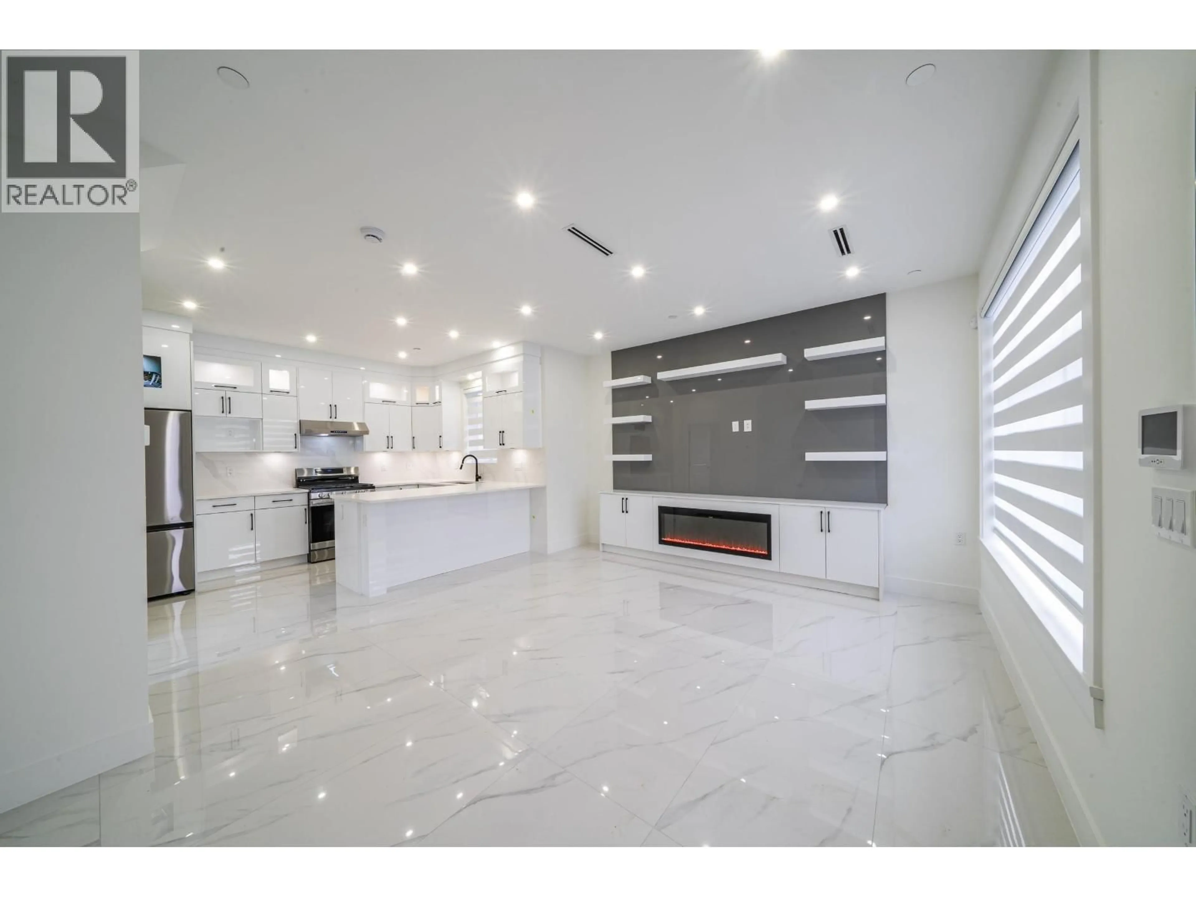 Unknown for 2172 46TH AVENUE, Vancouver British Columbia V5P1P4