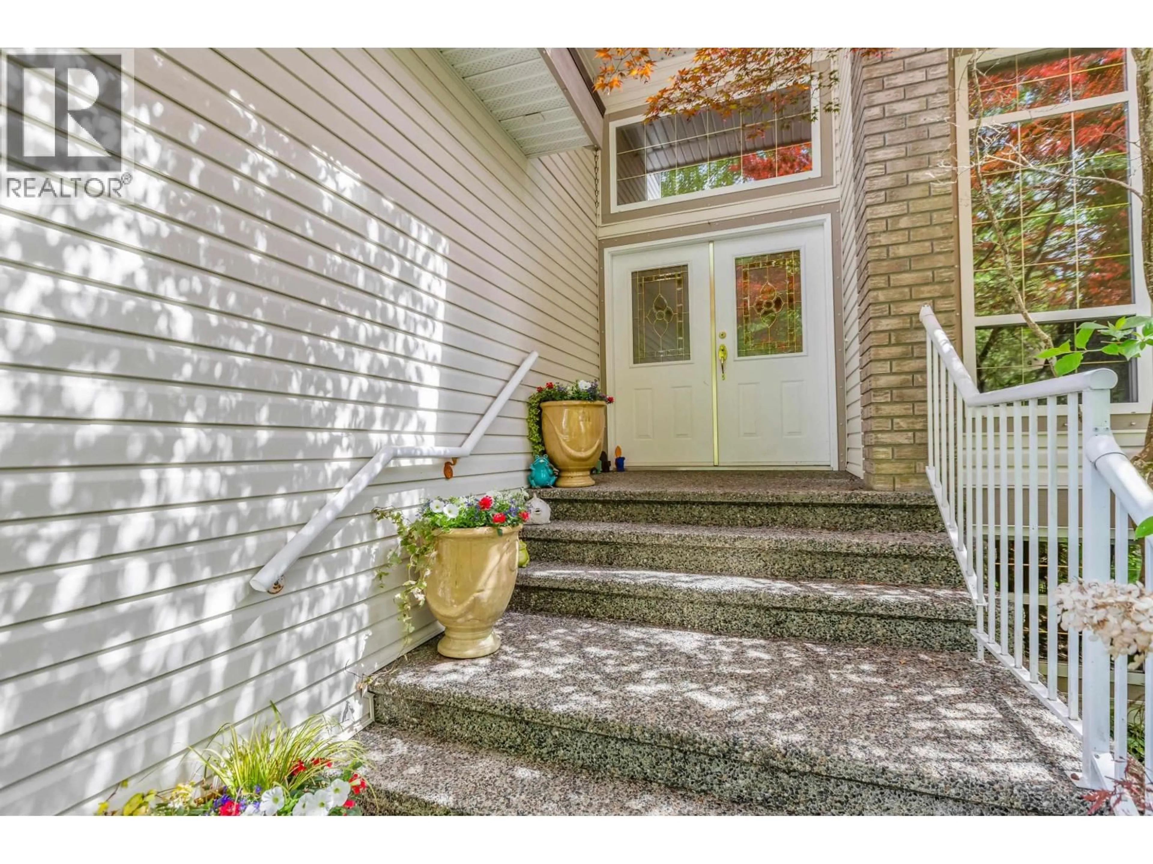 Indoor entryway for 10610 238 STREET, Maple Ridge British Columbia V2W1E4